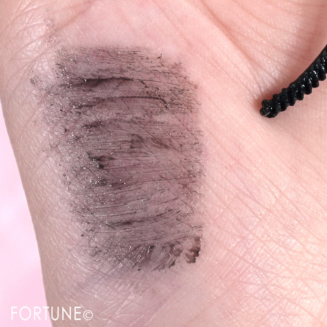 CEZANNE（セザンヌ）　『セザンヌ　耐久カールスリムマスカラ』