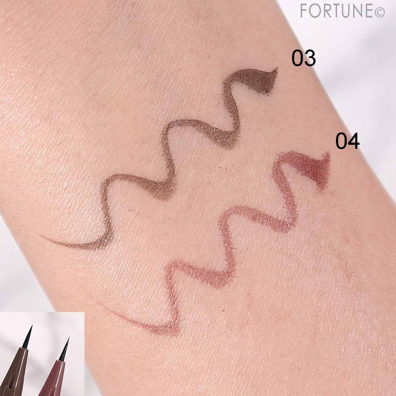 CANMAKE（キャンメイク）　『スリムリキッドアイライナー』　03　04