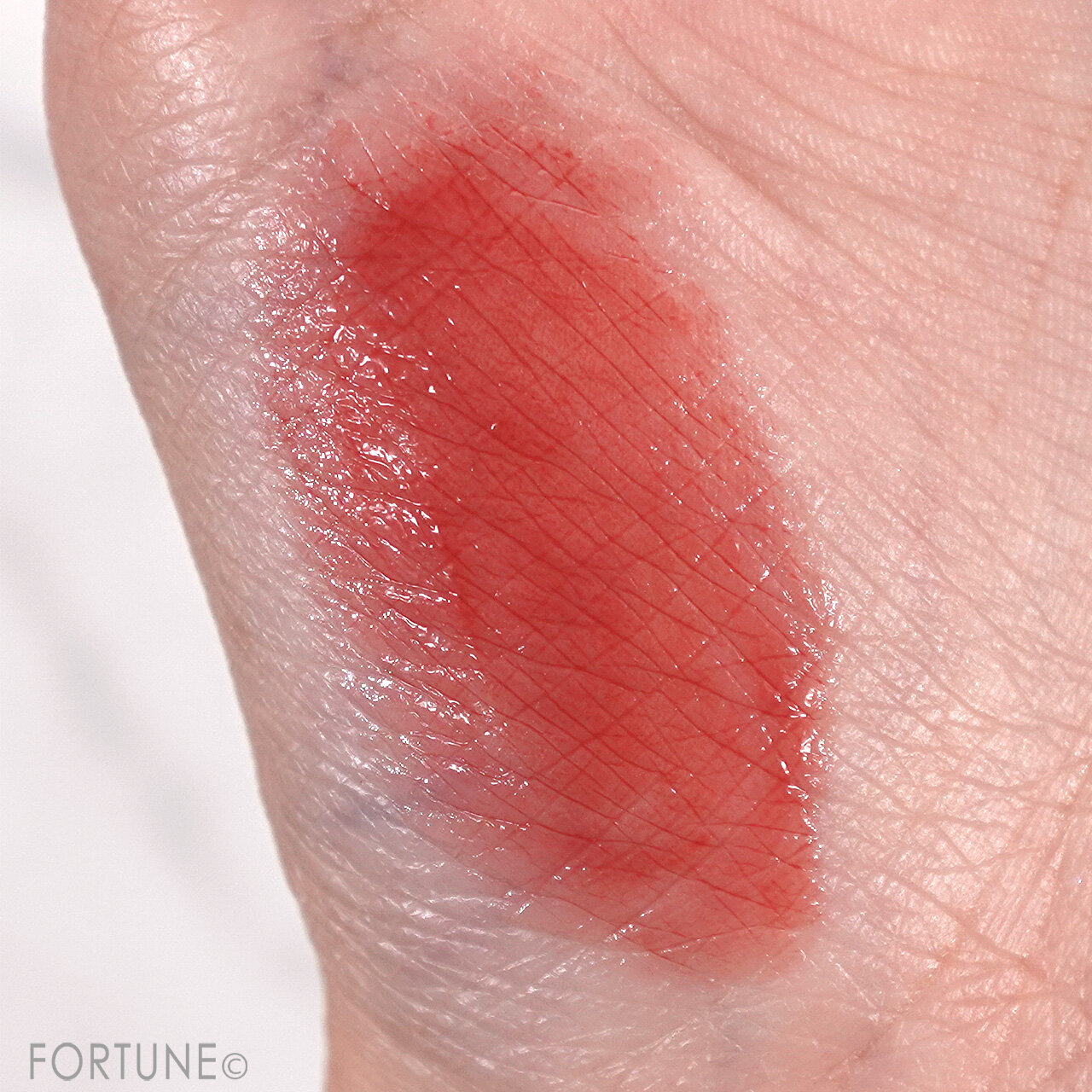 CEZANNE（セザンヌ）　『セザンヌ　リップカラーシールド』　08 チェリーレッド