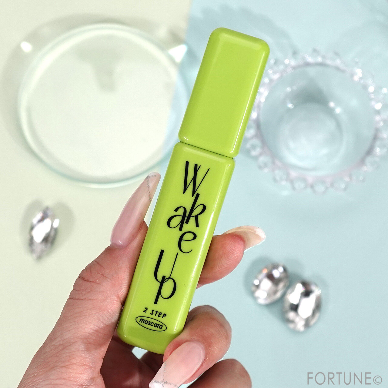 CathyDoll（キャシードール）　ウェイクアップマスカラ