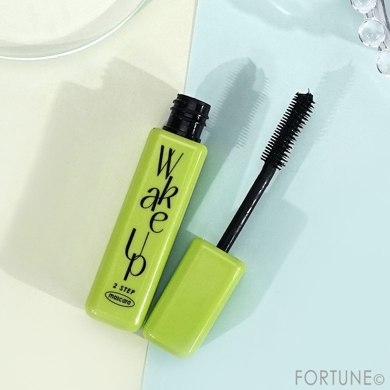 CathyDoll（キャシードール）　ウェイクアップマスカラ