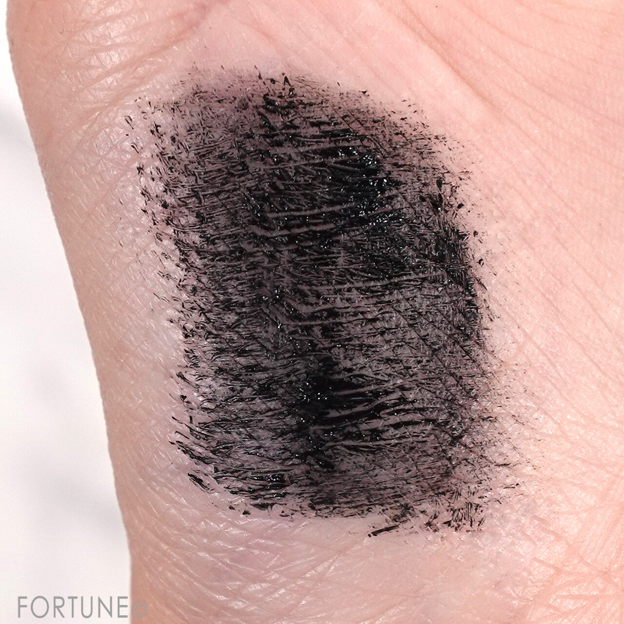 CathyDoll（キャシードール）　ウェイクアップマスカラ