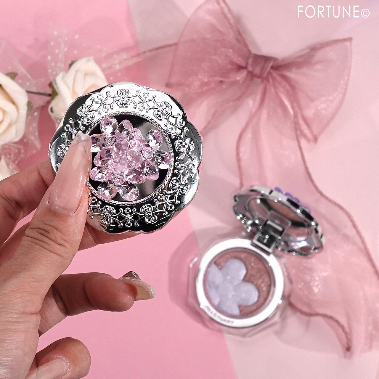 JILL STUART Beauty（ジルスチュアート ビューティ）　『ジルスチュアート　クリスタルブルーム　ペタルクチュールアイズ デュオ』