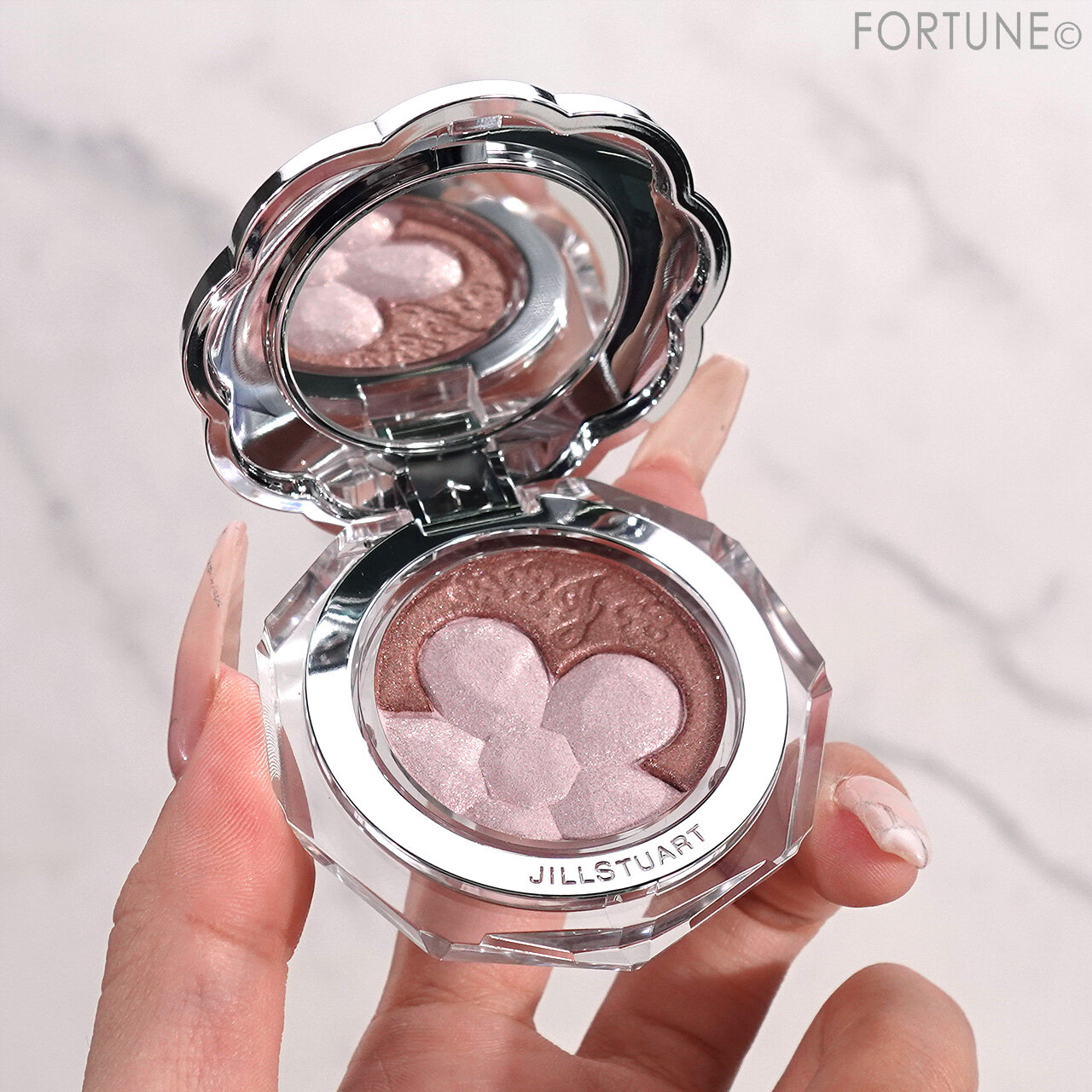 JILL STUART Beauty（ジルスチュアート ビューティ）　『ジルスチュアート　クリスタルブルーム　ペタルクチュールアイズ デュオ』