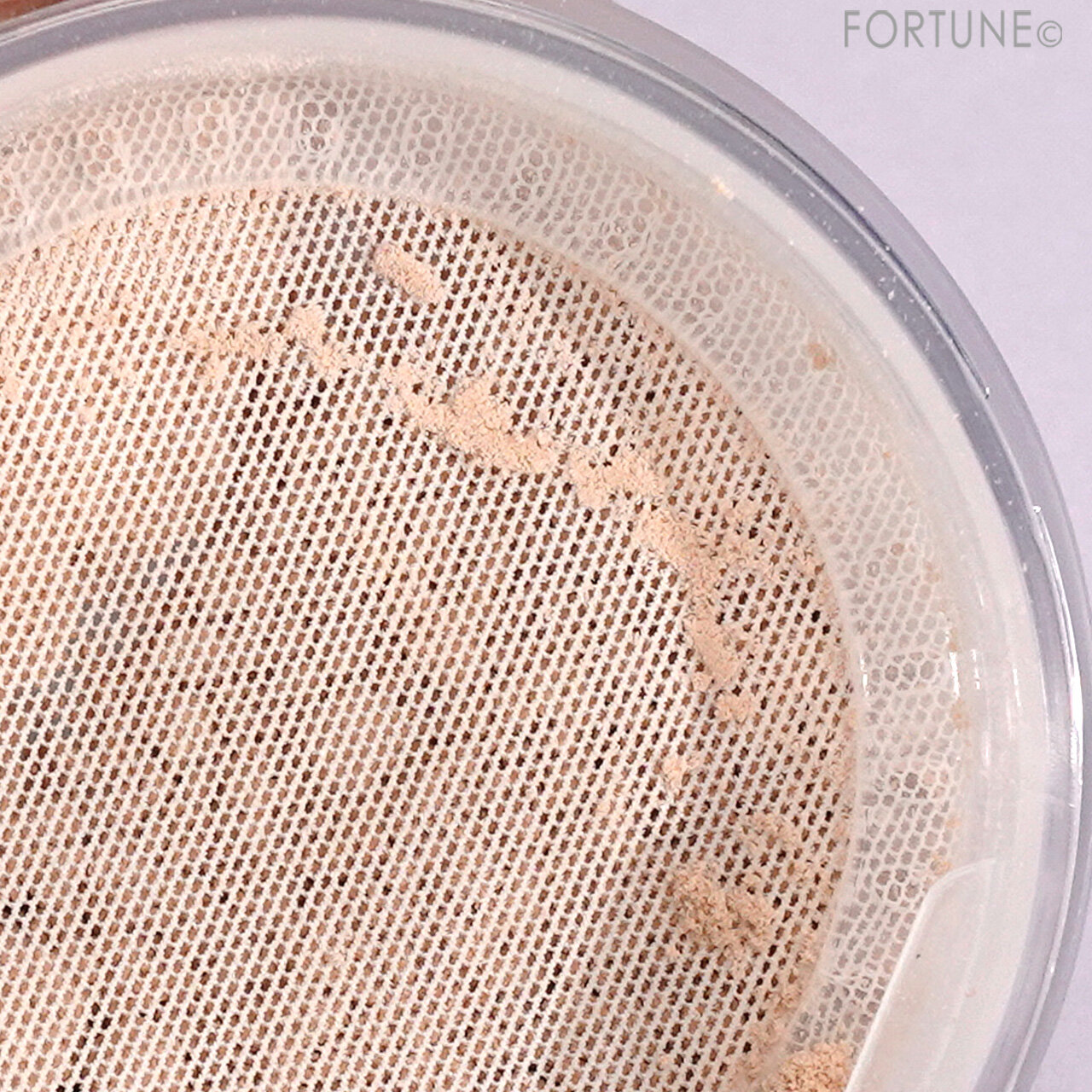 ADDICTION（アディクション）｜インビジブル エッセンス ルースパウダー トランスルーセント +