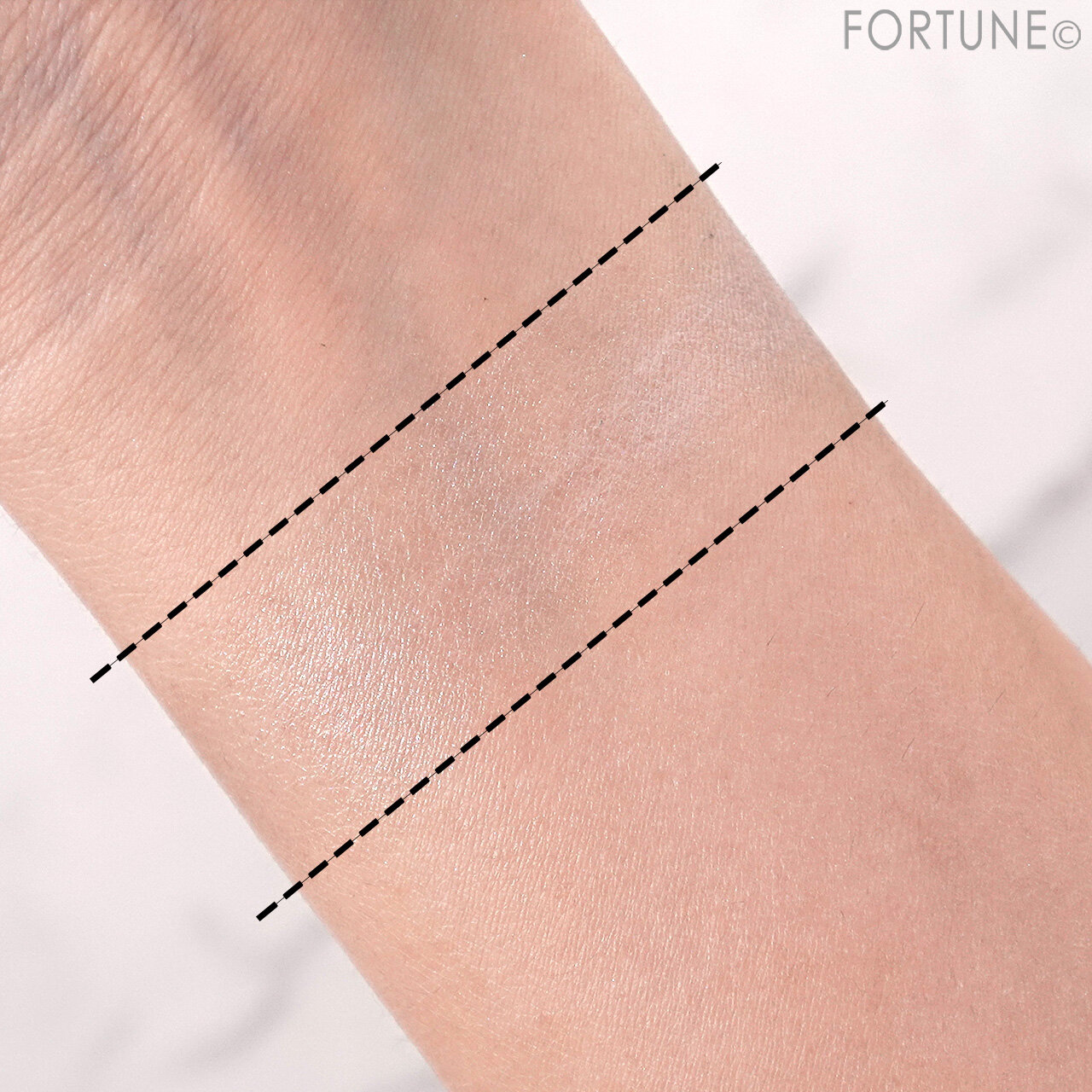 ettusais（エテュセ）　『エテュセ　トーンアップ UVプライマー』　トーンアップベージュ