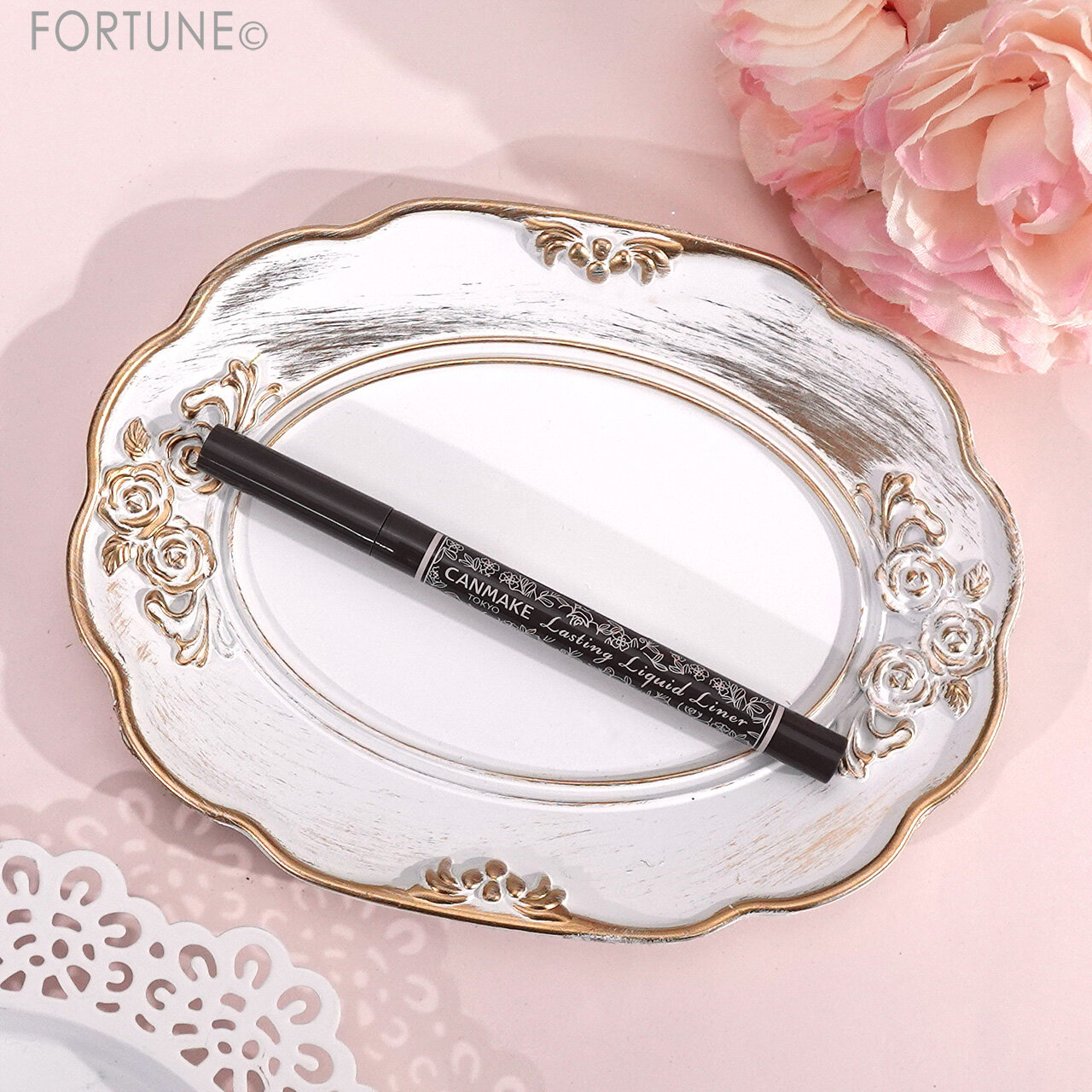 CANMAKE（キャンメイク）　『ラスティングリキッドライナー』　