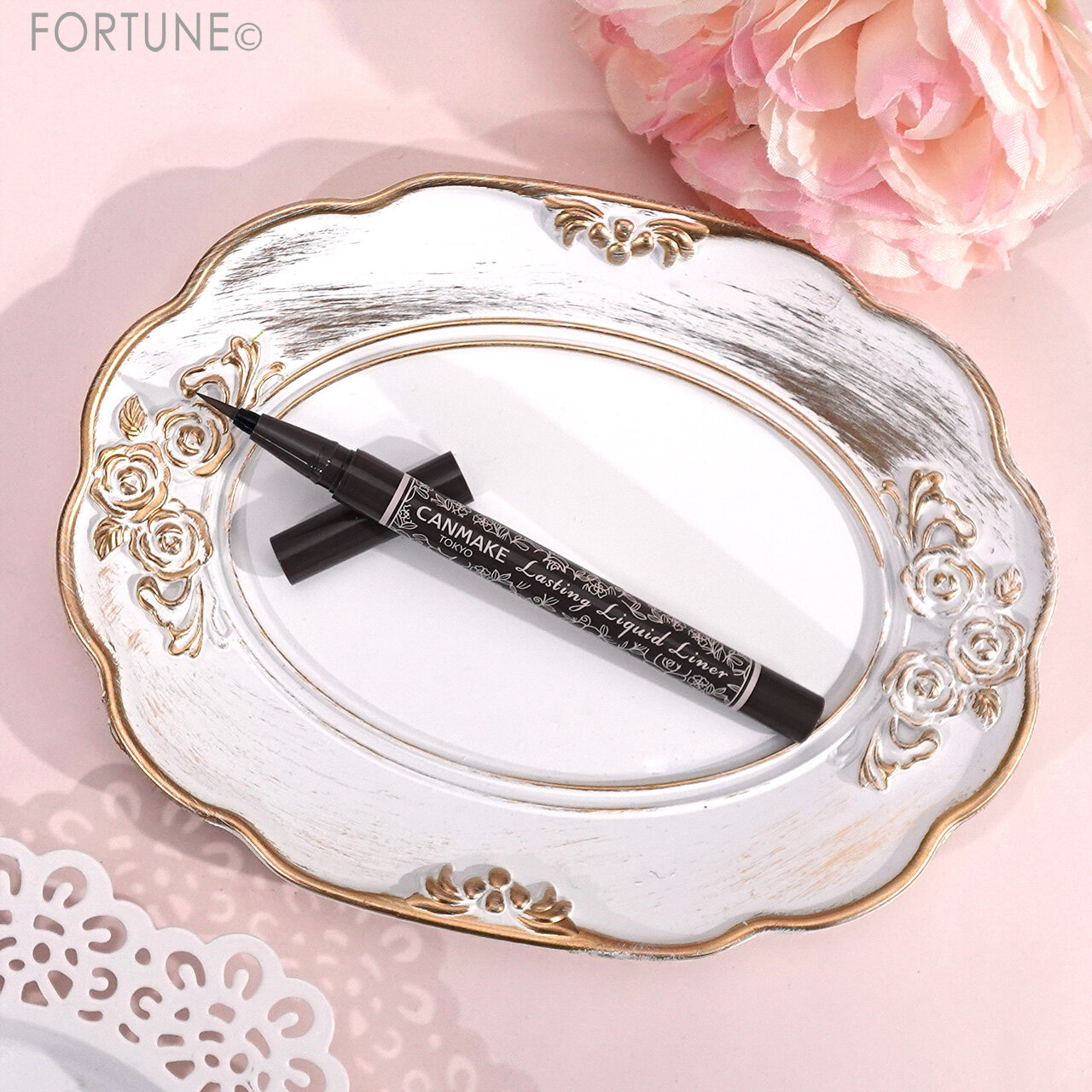 CANMAKE（キャンメイク）　『ラスティングリキッドライナー』　