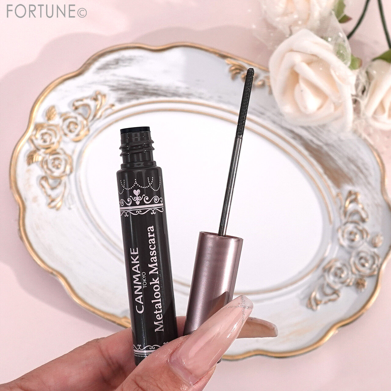 CANMAKE（キャンメイク）　『メタルックマスカラ』　