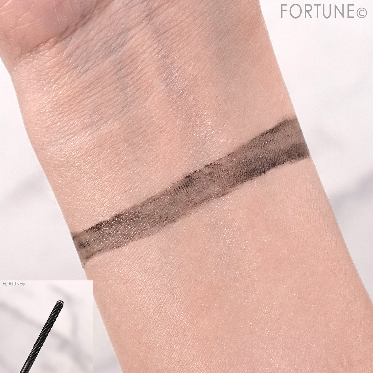 CANMAKE（キャンメイク）　『メタルックマスカラ』　03 スウィートブラック