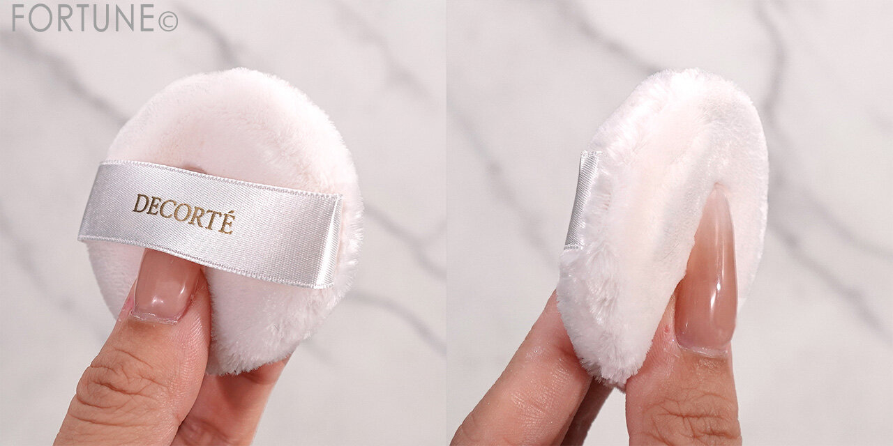 DECORTÉ（コスメデコルテ）　『コスメデコルテ ルース パウダー WHITE BLISS』　「08 cozy light」