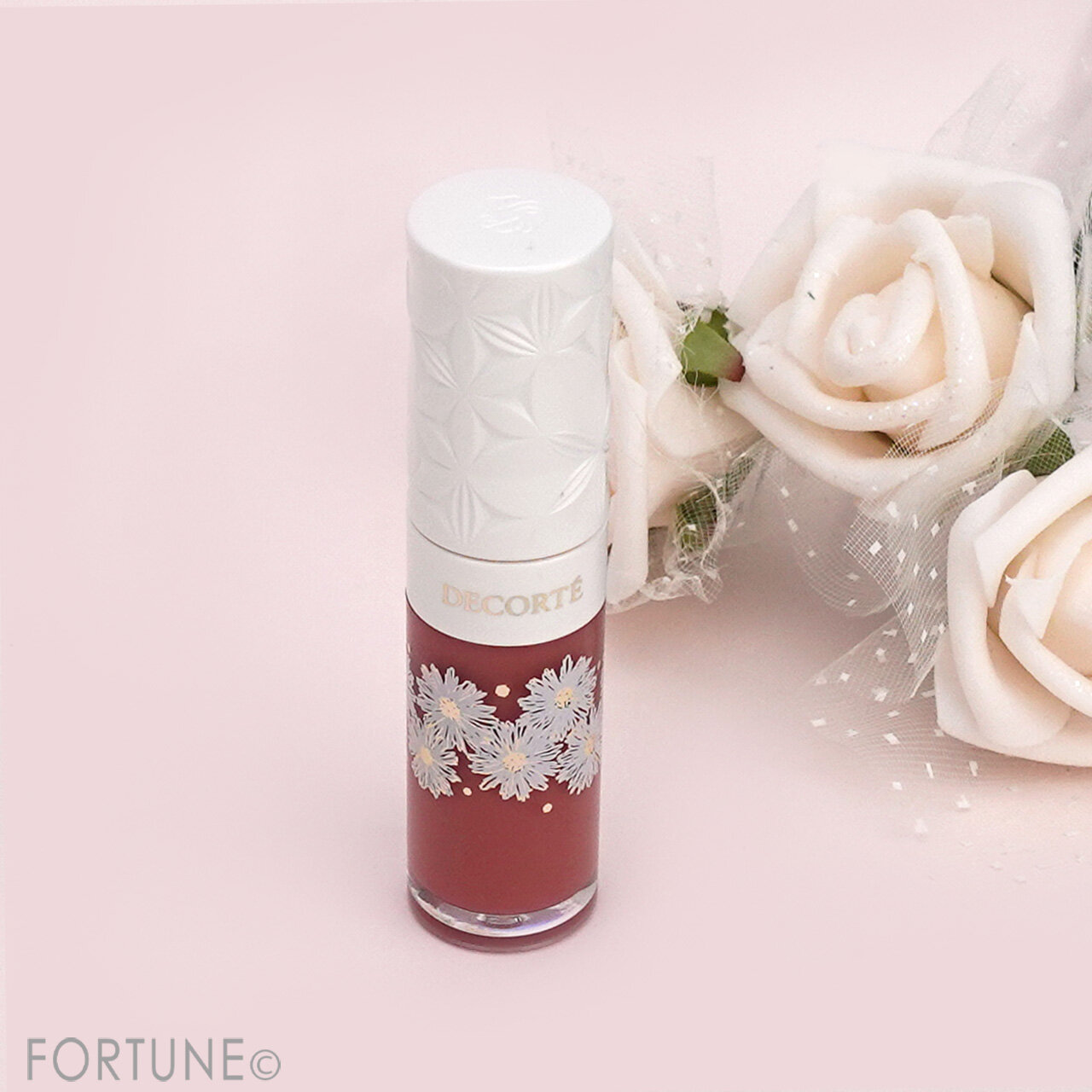 DECORTÉ（コスメデコルテ）　『コスメデコルテ プランピング リップセラム WHITE BLISS』　「05 winter bouquet」