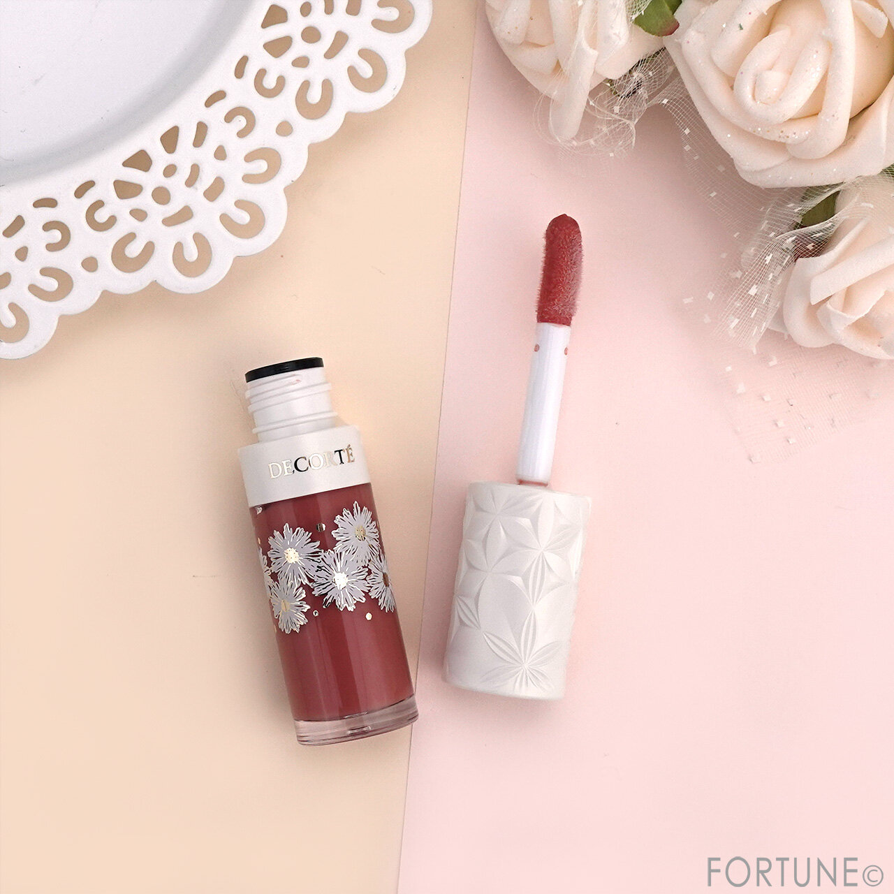 DECORTÉ（コスメデコルテ）　『コスメデコルテ プランピング リップセラム WHITE BLISS』　「05 winter bouquet」