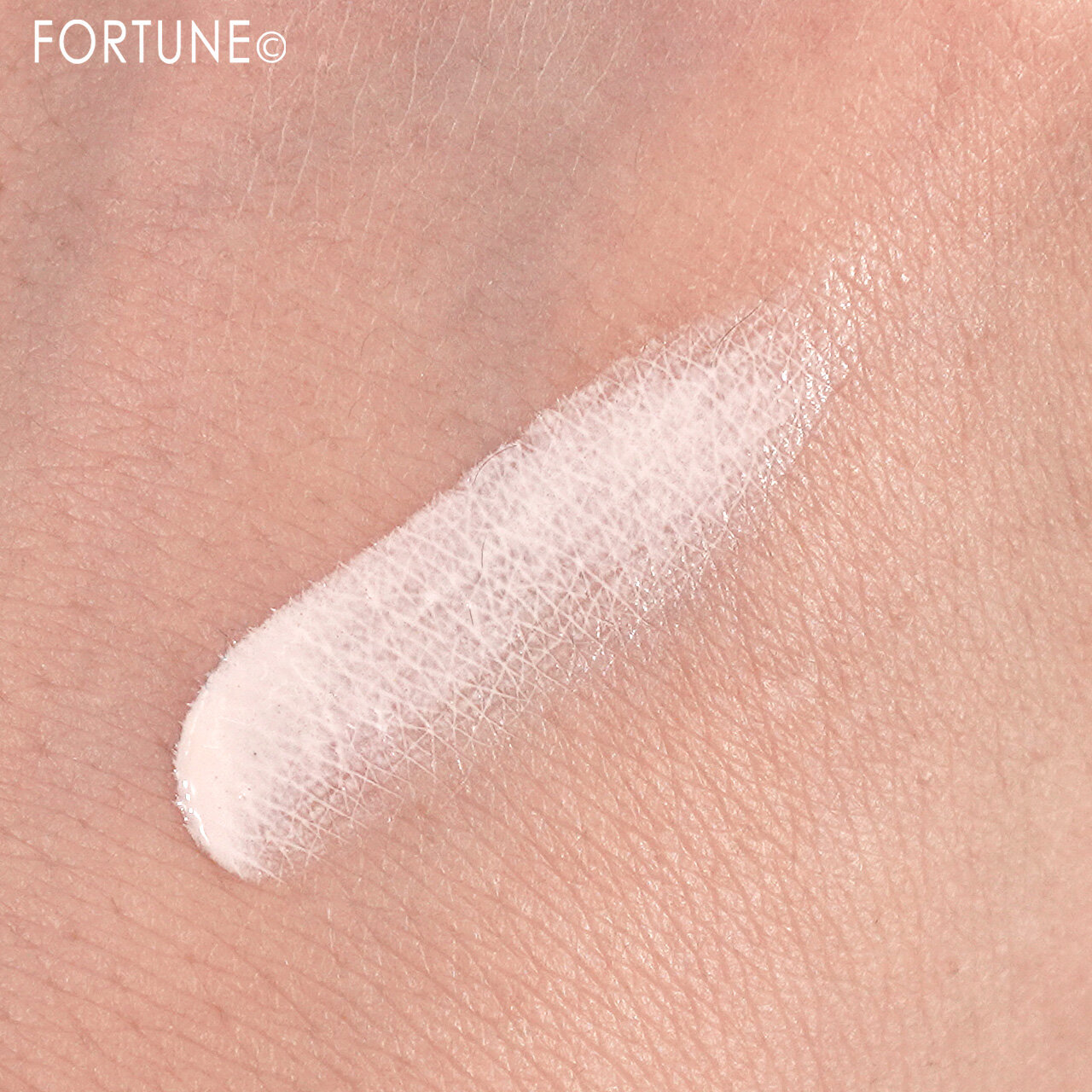 DECORTÉ（コスメデコルテ）　化粧下地　『コスメデコルテ フローレススキン グロウライザー WHITE BLISS』