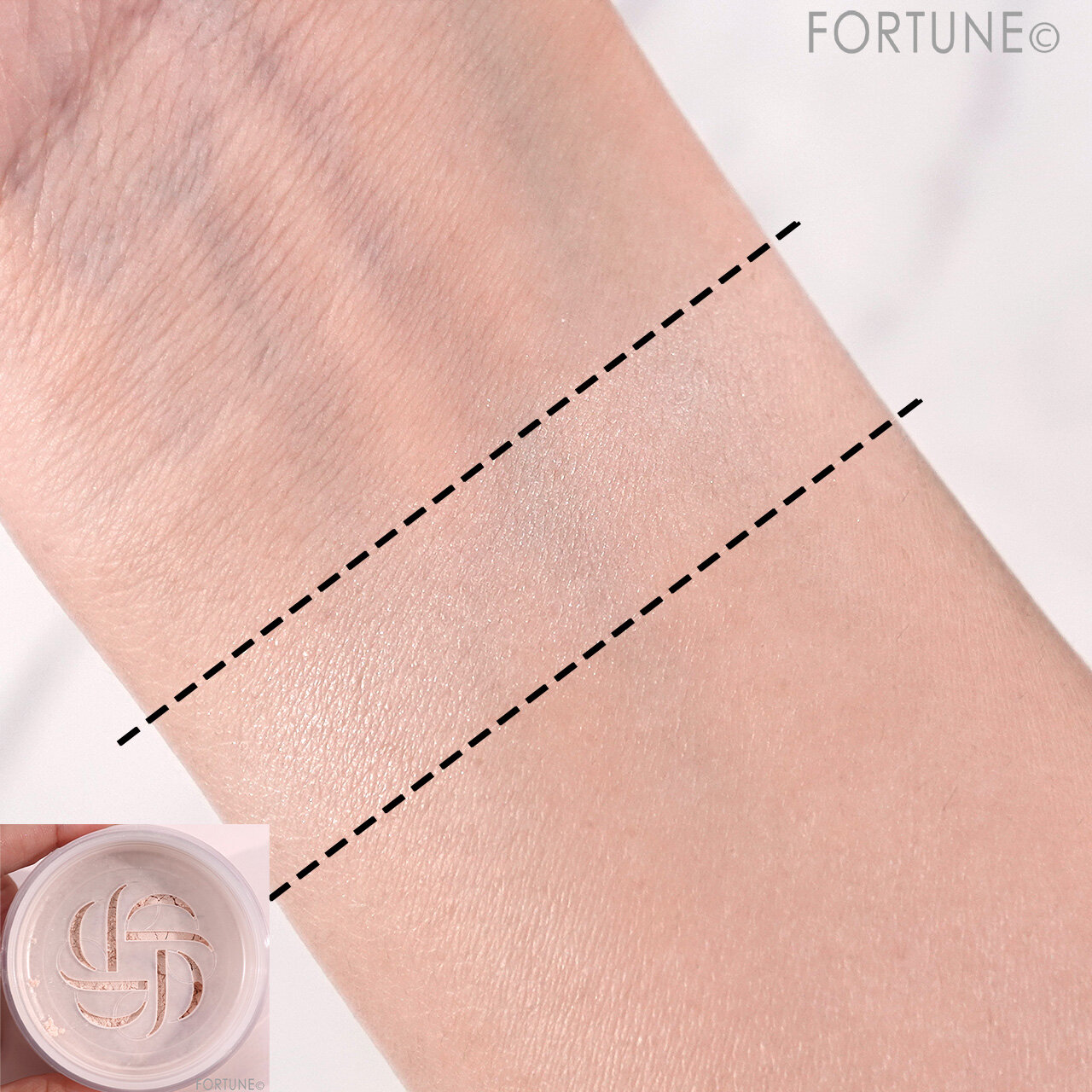 DECORTÉ（コスメデコルテ）　『コスメデコルテ ルース パウダー WHITE BLISS』　「08 cozy light」