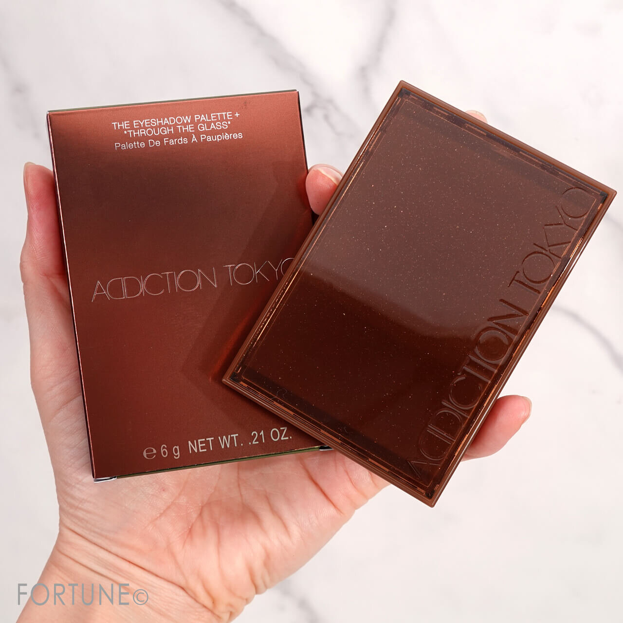アディクション　ザ アイシャドウ パレット + 　“スルー ザ グラス”　2024年クリスマスコフレ　ホリデーコスメ