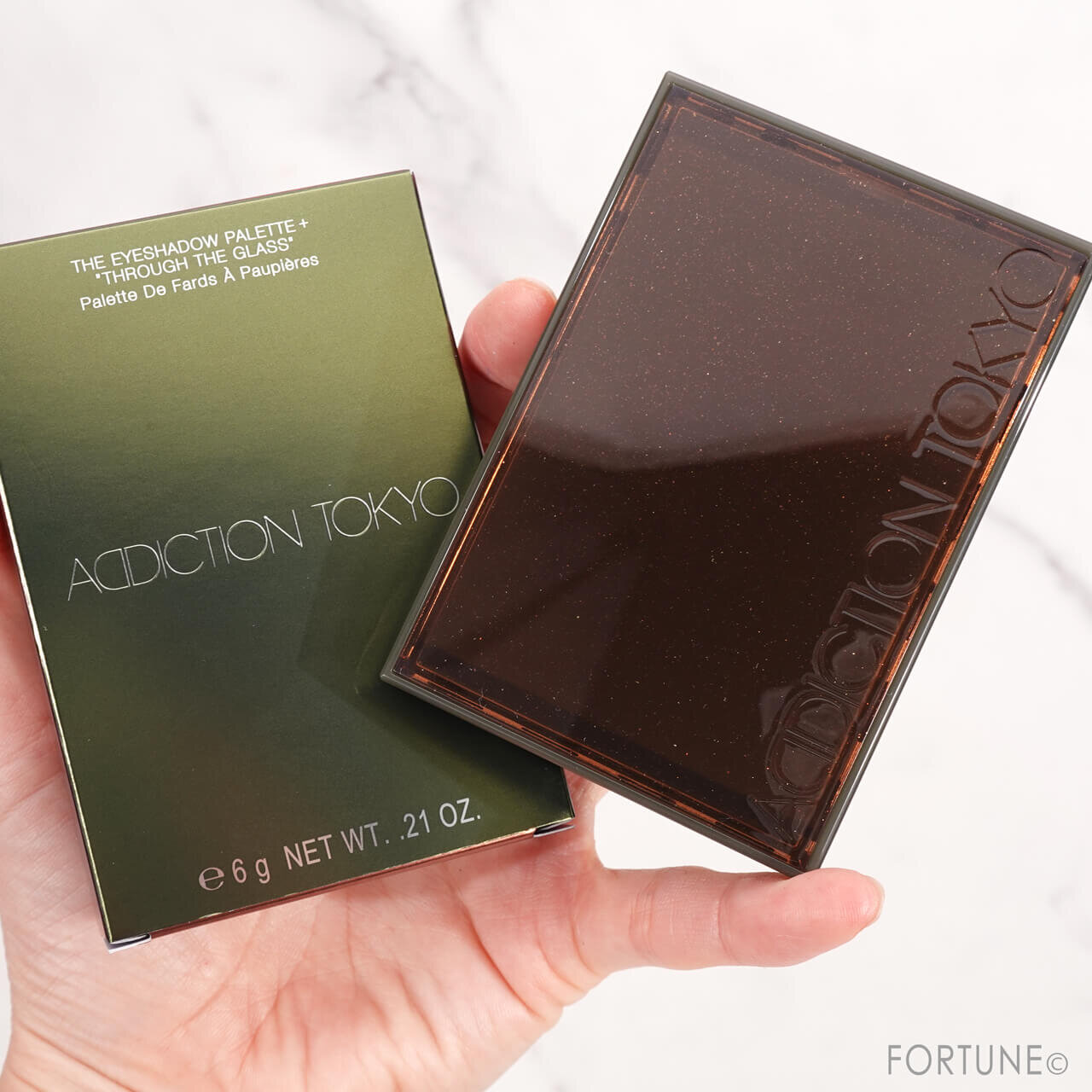 アディクション　ザ アイシャドウ パレット + 　“スルー ザ グラス”　2024年クリスマスコフレ　ホリデーコスメ