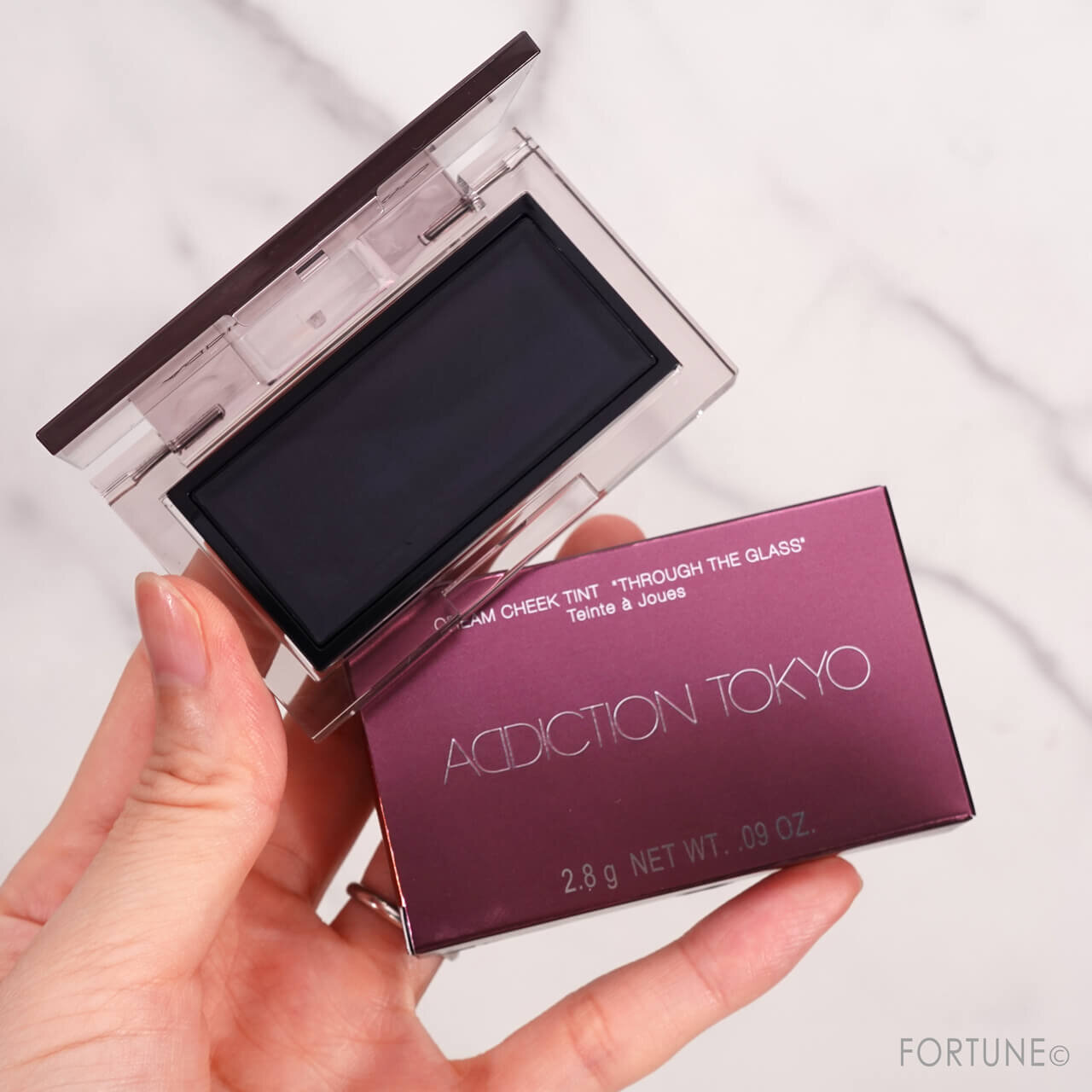 アディクション　クリーム チーク ティント　“スルー ザ グラス”　2024年クリスマスコフレ　ホリデーコスメ