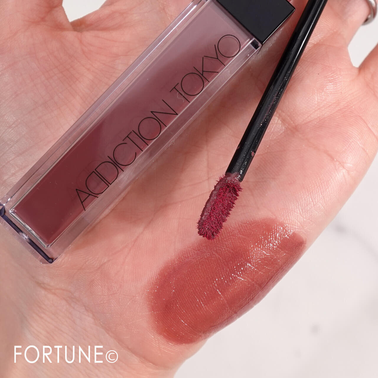 アディクション　リップ セラム ティント　2024年クリスマスコフレ　ホリデーコスメ