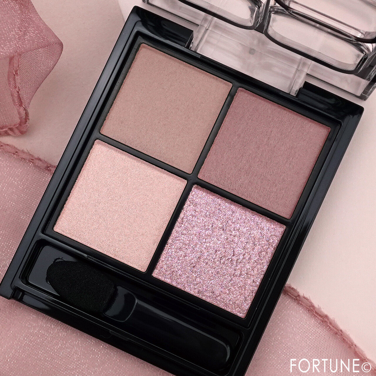 KATE（ケイト）　『ケイト　ポッピングシルエットシャドウ』　