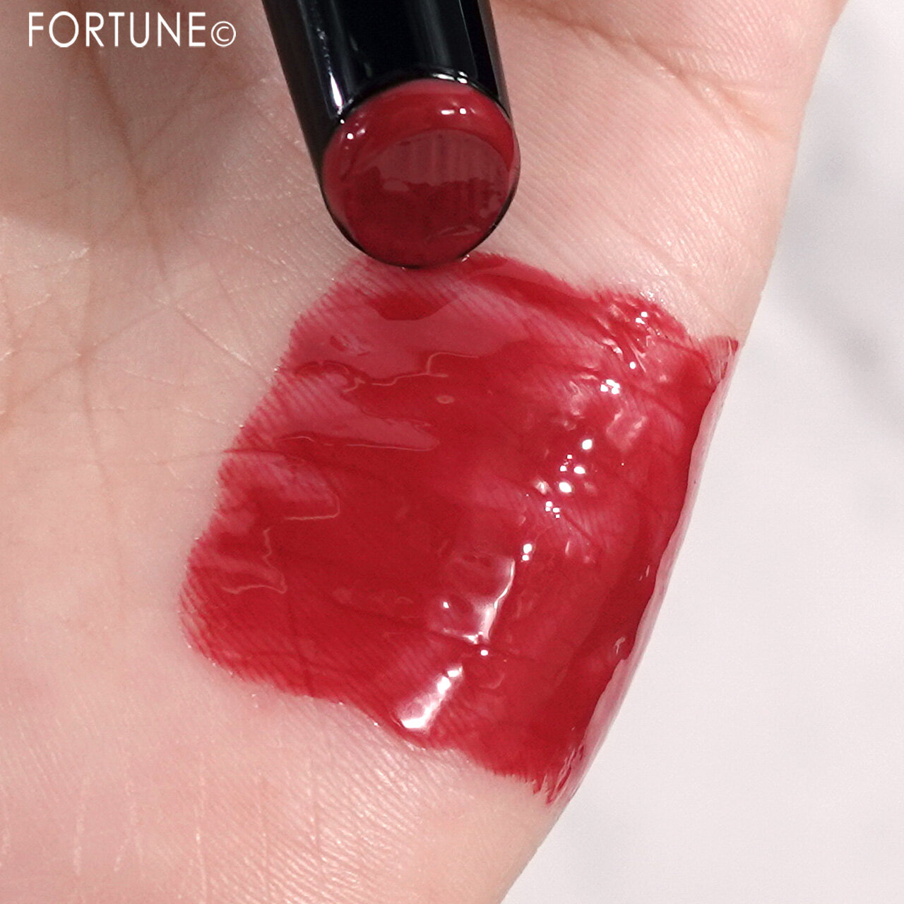 KATE（ケイト） 『ケイト　リップモンスター　ツヤバース』　