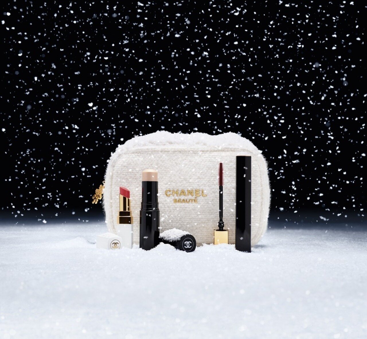 CHANEL（シャネル）　クリスマスコフレ2024　トータル ルック セット