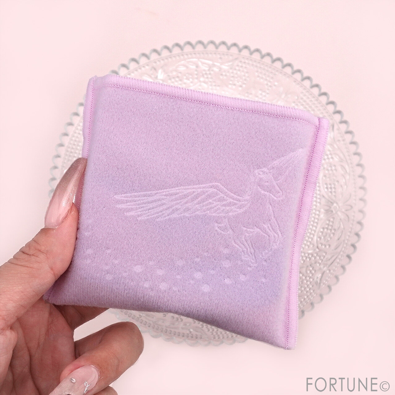 Clé de Peau Beauté（クレ・ド・ポー ボーテ）　クレ・ド・ポー ボーテ ル・レオスールデクラ 107　