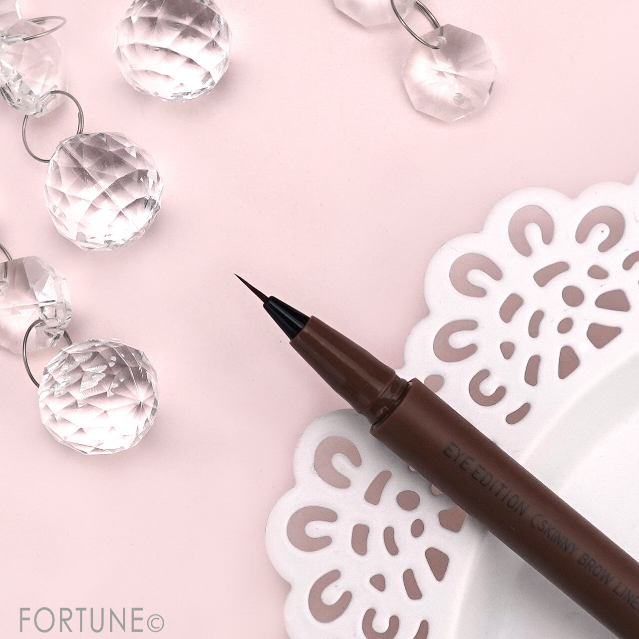 ettusais　エテュセ アイエディション （スキニーブロウライナー）