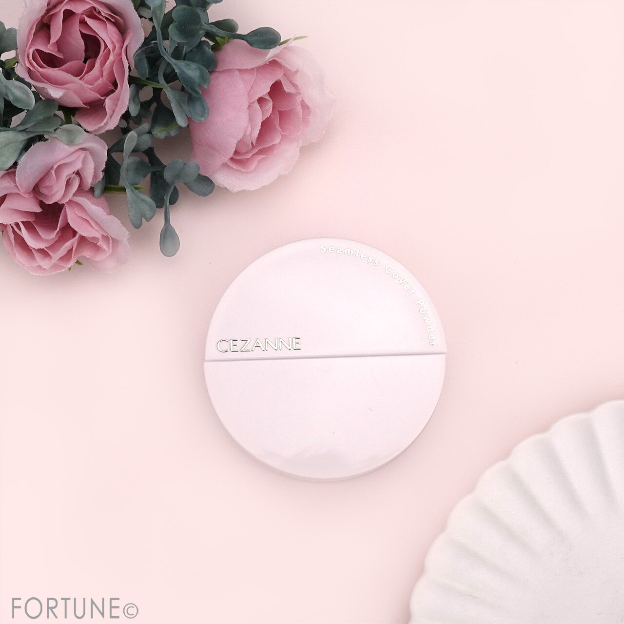 CEZANNE（セザンヌ）　『セザンヌ　シームレスカバーパウダー』