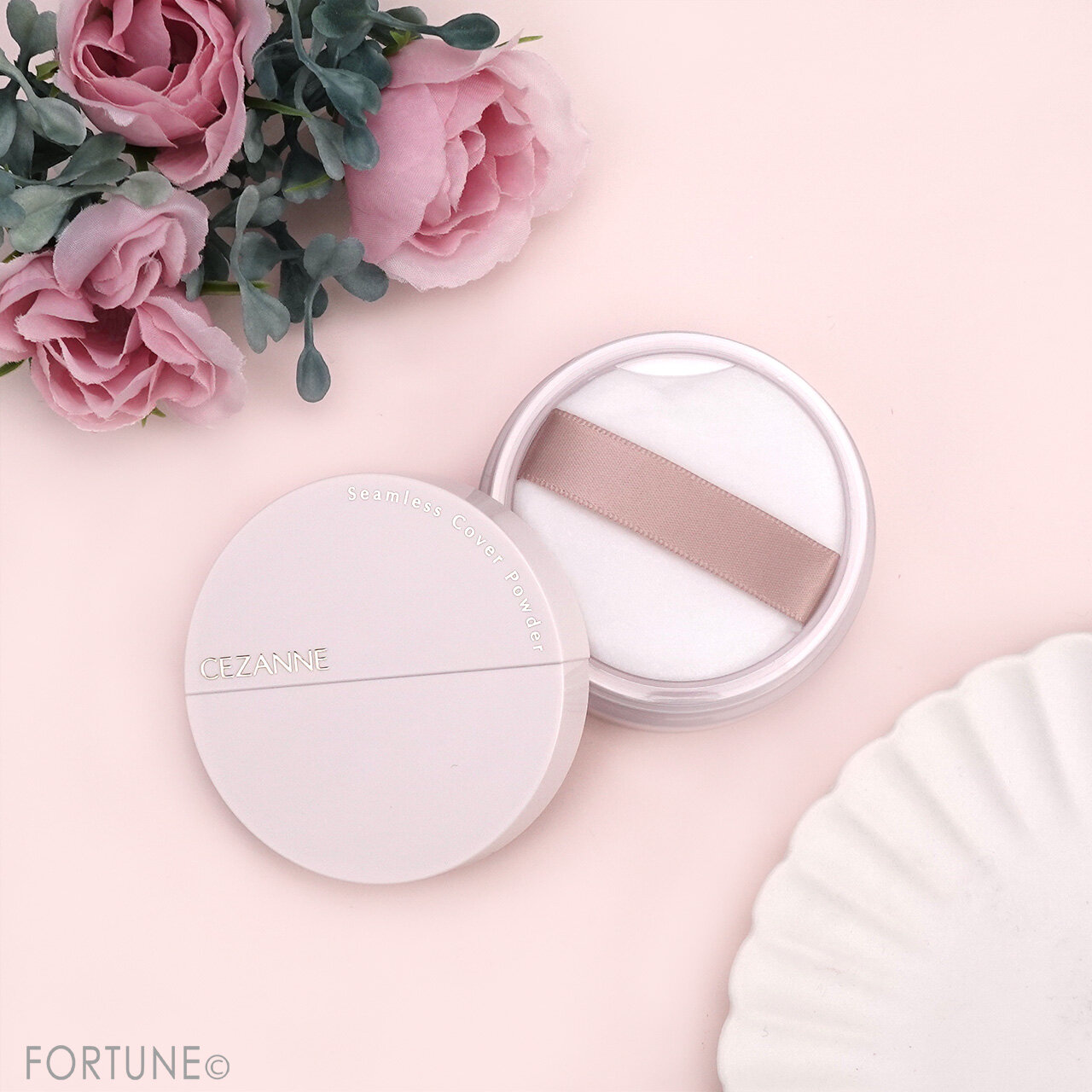 CEZANNE（セザンヌ）　『セザンヌ　シームレスカバーパウダー』