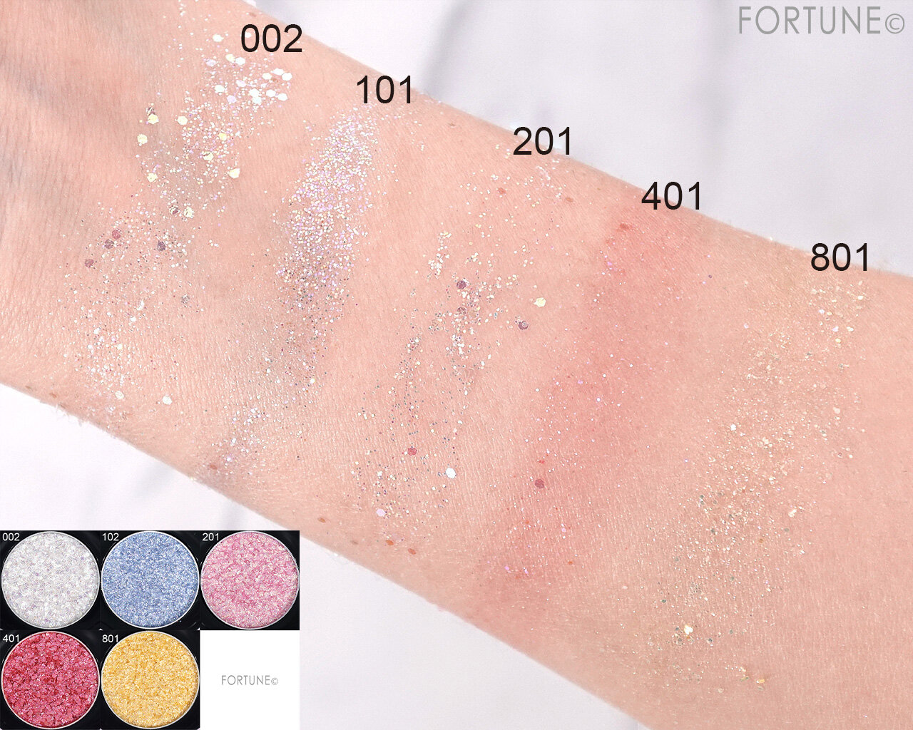 ANNA SUI（アナ スイ）　グリッター アイカラー　002 101 201 401 801