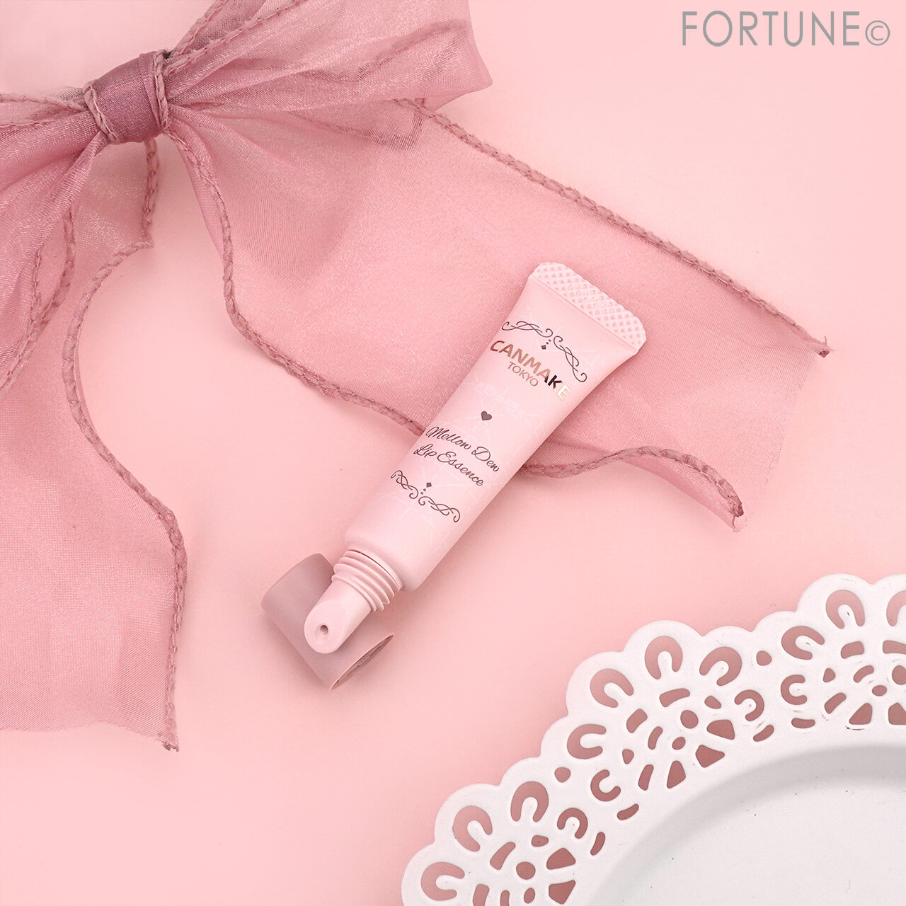 CANMAKE（キャンメイク）　『キャンメイク　メロウデューリップエッセンス』　01