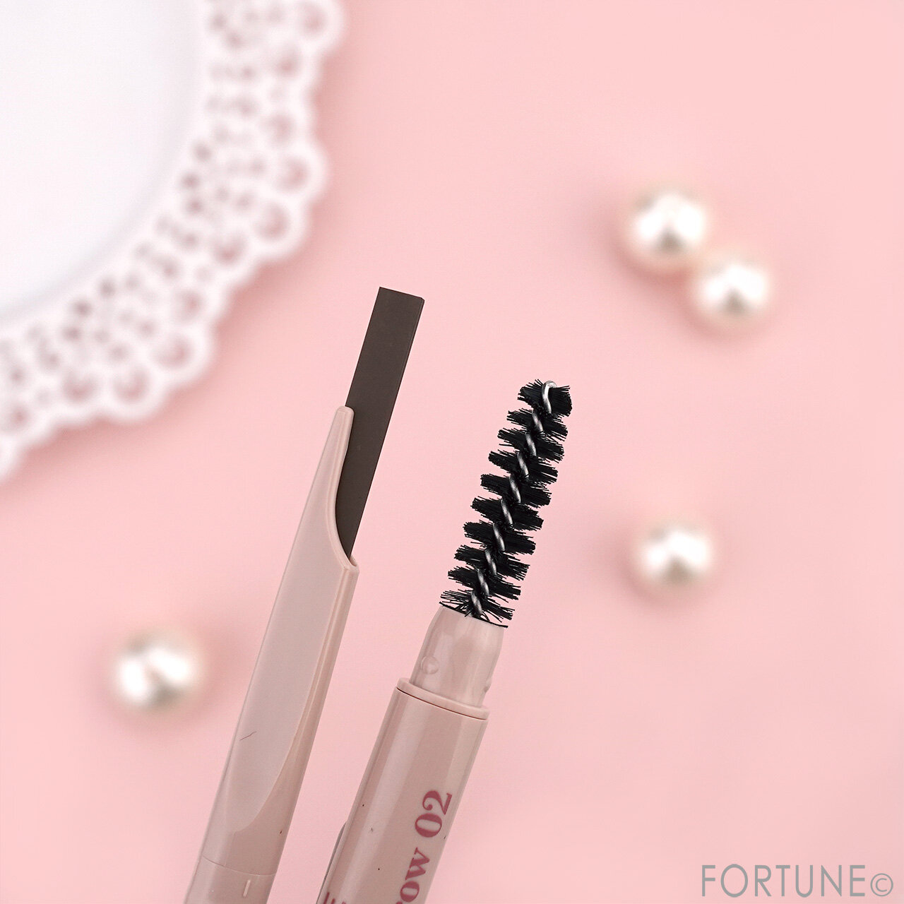 CANMAKE（キャンメイク）　『スタイリングエッジアイブロウ』　