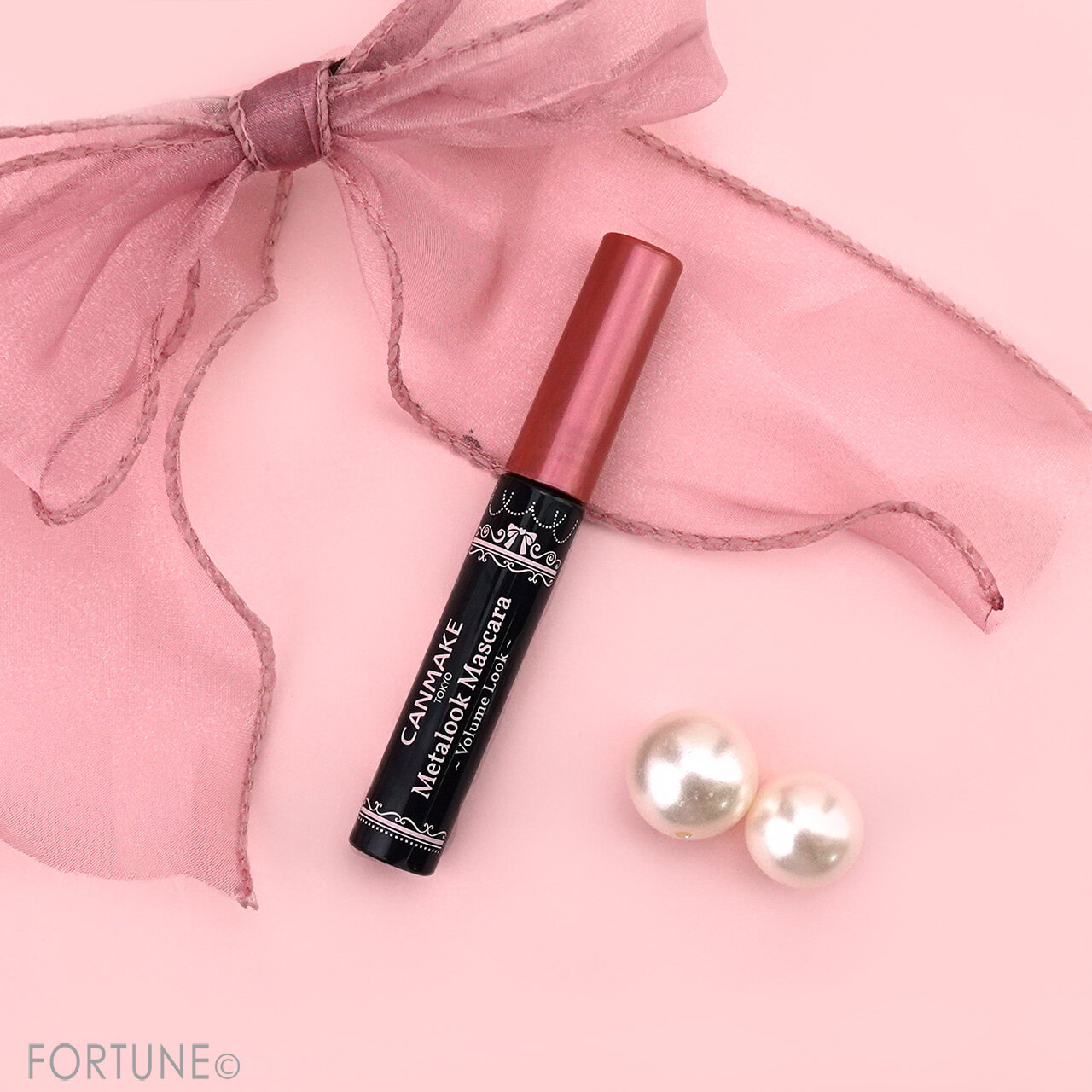CANMAKE（キャンメイク）　『メタルックマスカラ～ボリュームルック～』　V01