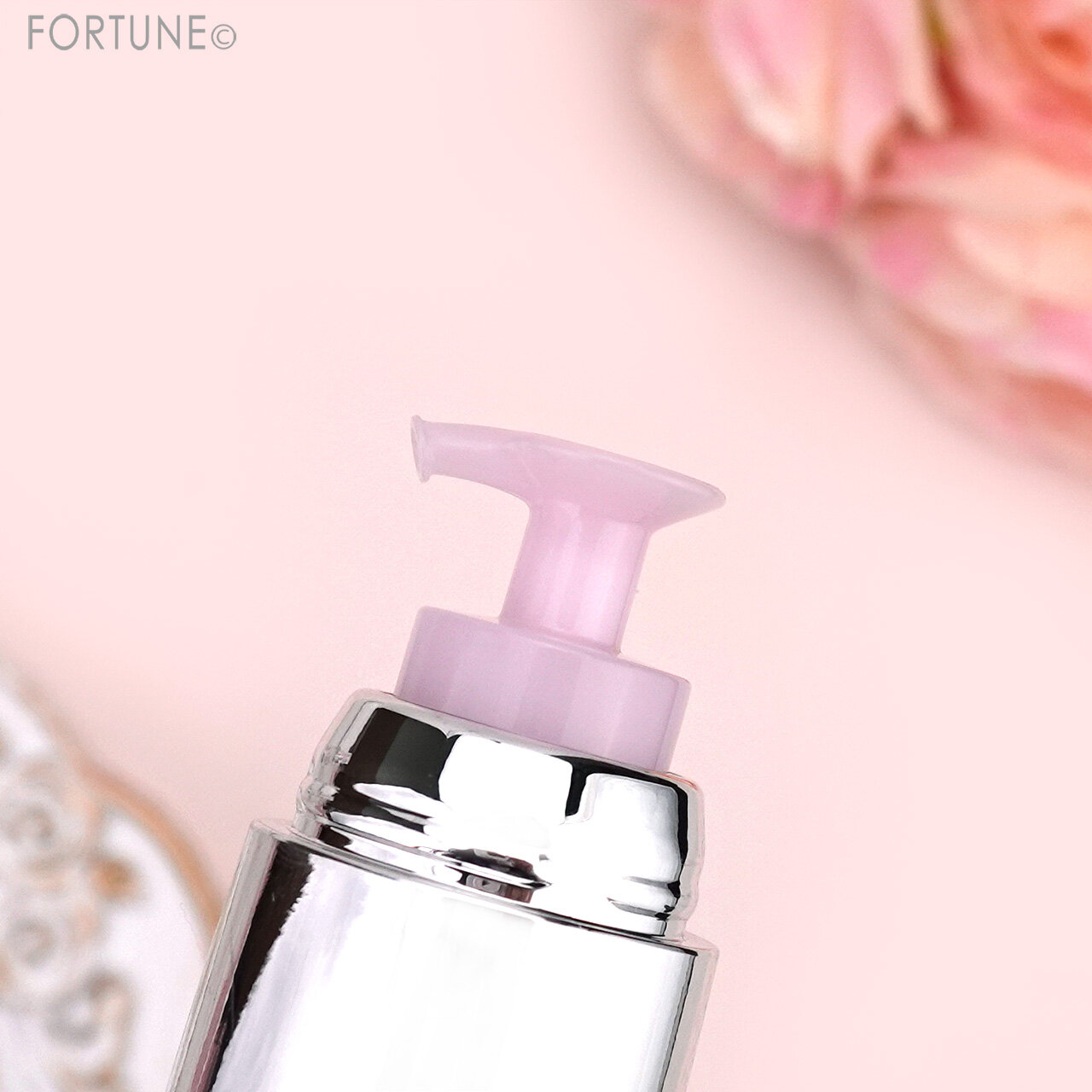 JILLSTUART Beauty（ジルスチュアート ビューティ）　『ジルスチュアート　メロウピーチティー　ヘアオイル　ディープリペア』リペア