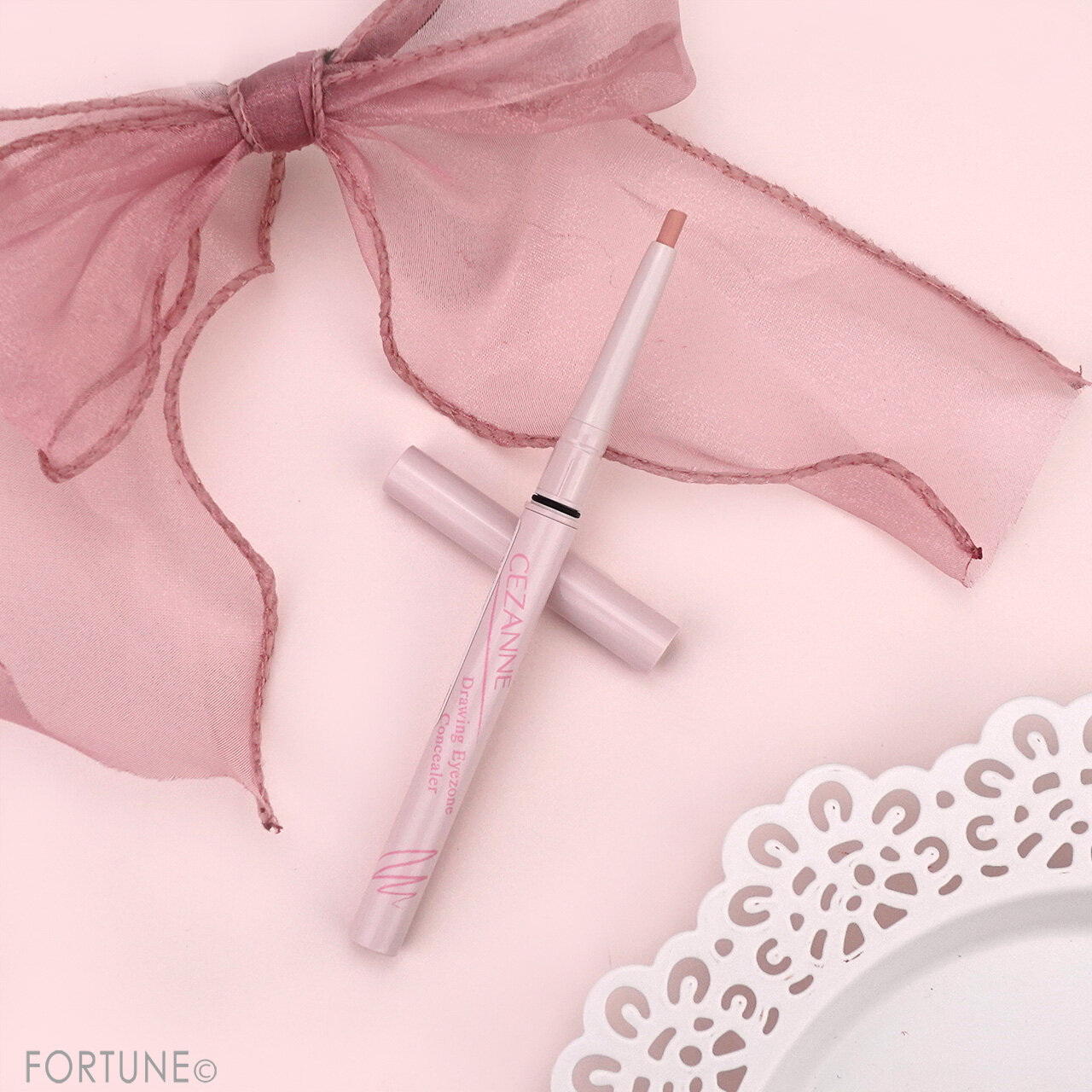 CEZANNE（セザンヌ）｜描くアイゾーンコンシーラー