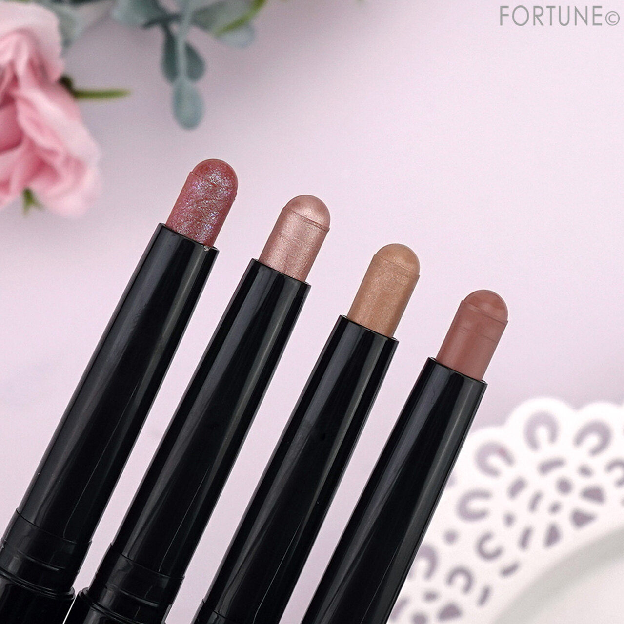 KATE（ケイト）　2025年春新作コスメ　『ケイト　マグネットスティックシャドウ』