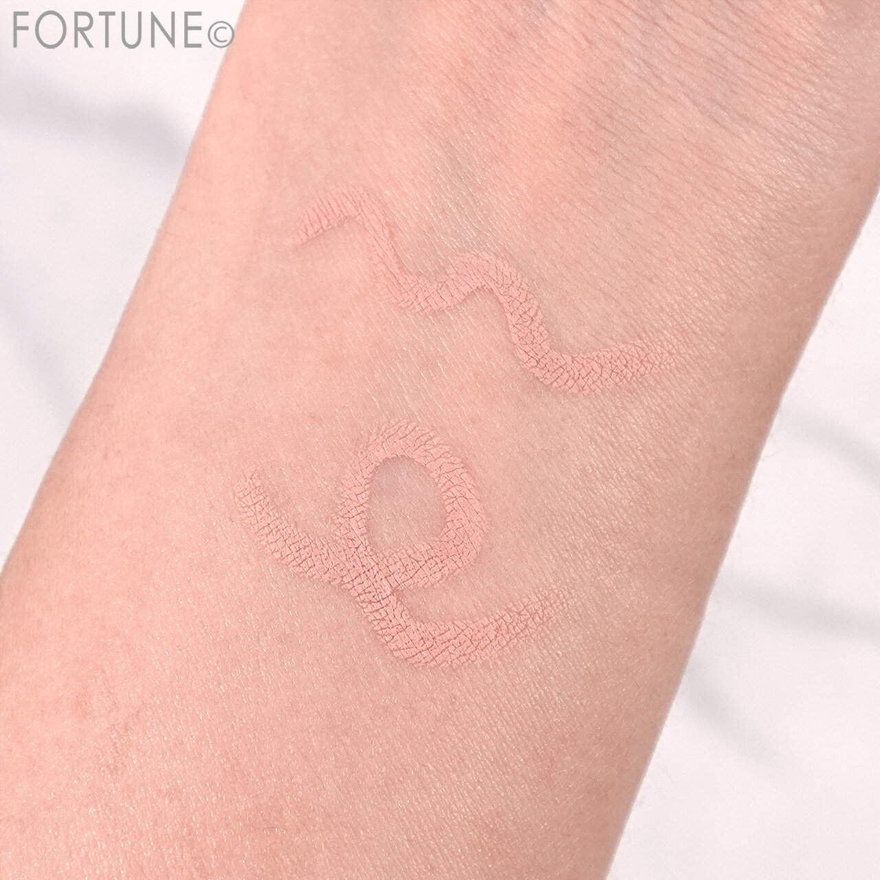 CEZANNE（セザンヌ）｜描くアイゾーンコンシーラー 02