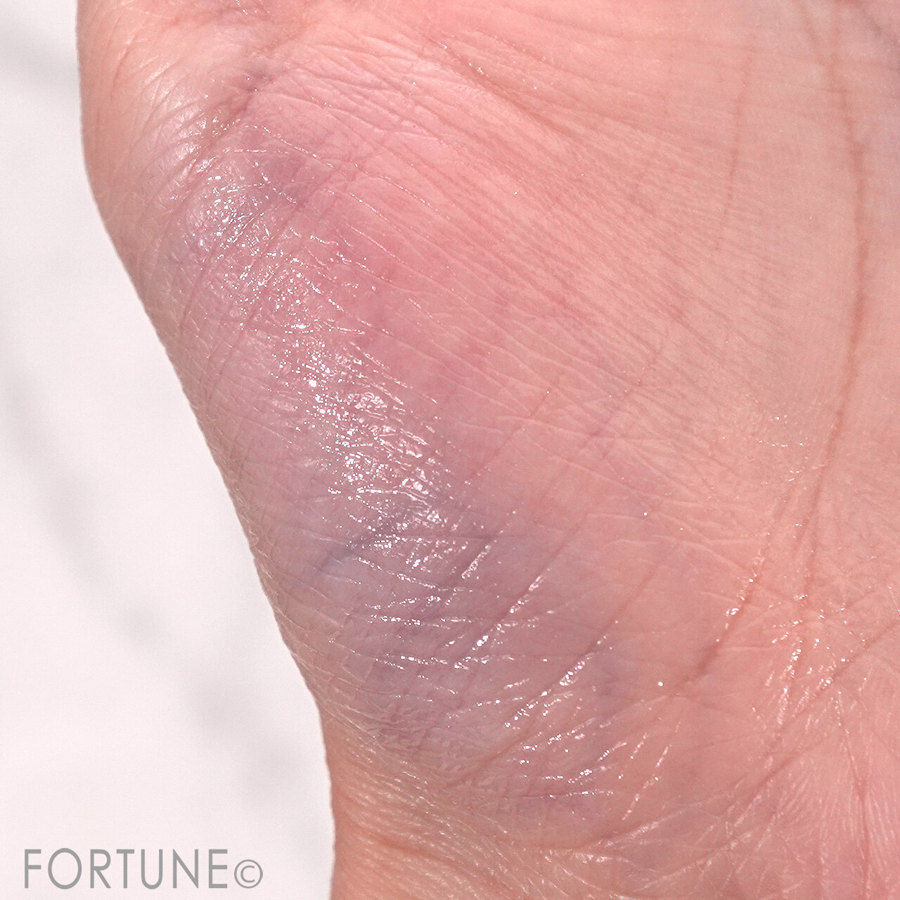 hince（ヒンス）　『ロウグロウデューイーボール』