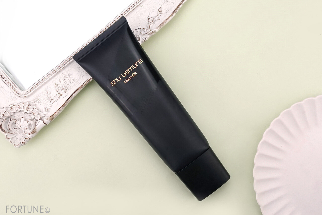 shu uemura（シュウ ウエムラ）　2025年春新作コスメ　ブラック フレッシュ フォーミング マッド