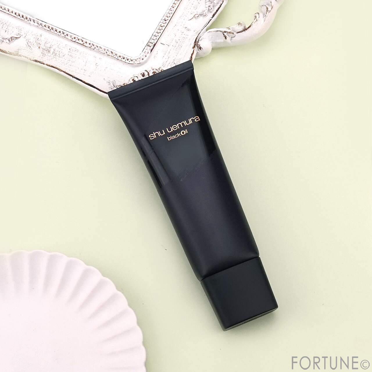 shu uemura（シュウ ウエムラ）　2025年春新作コスメ　ブラック フレッシュ フォーミング マッド