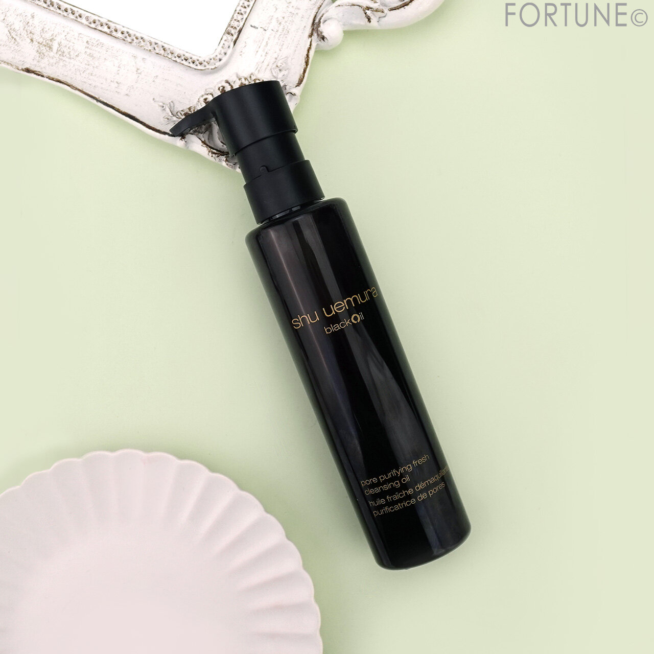 shu uemura（シュウ ウエムラ）　ブラック クレンジング オイル