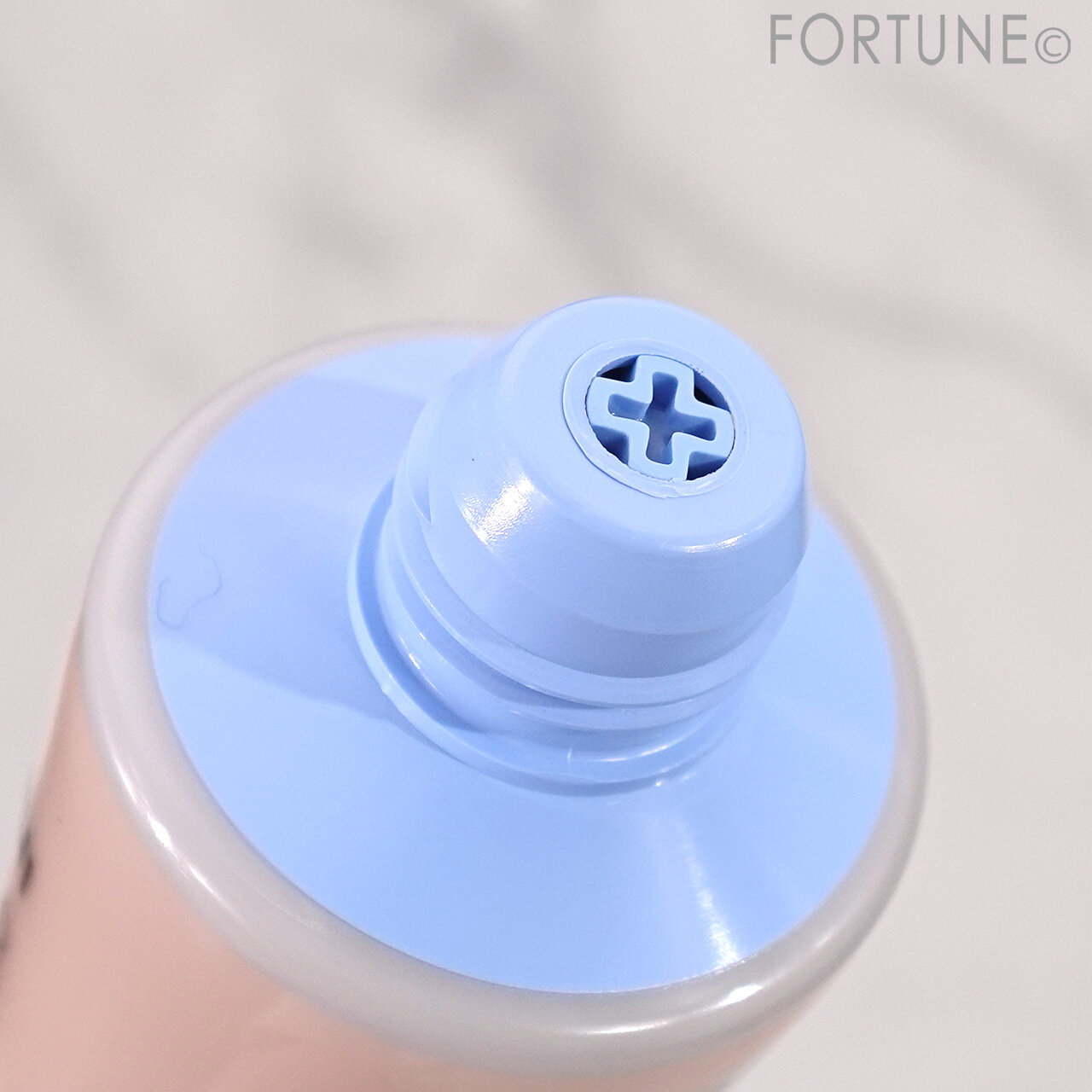 INNISFREE （イニスフリー）　ヴォルカニック ポア クリームクレイマスク