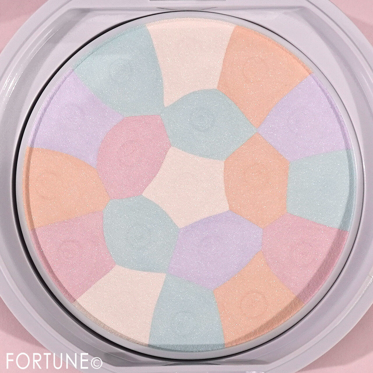 CANMAKE（キャンメイク）　イルミネイティングフィニッシュパウダー 〜Abloom〜　02