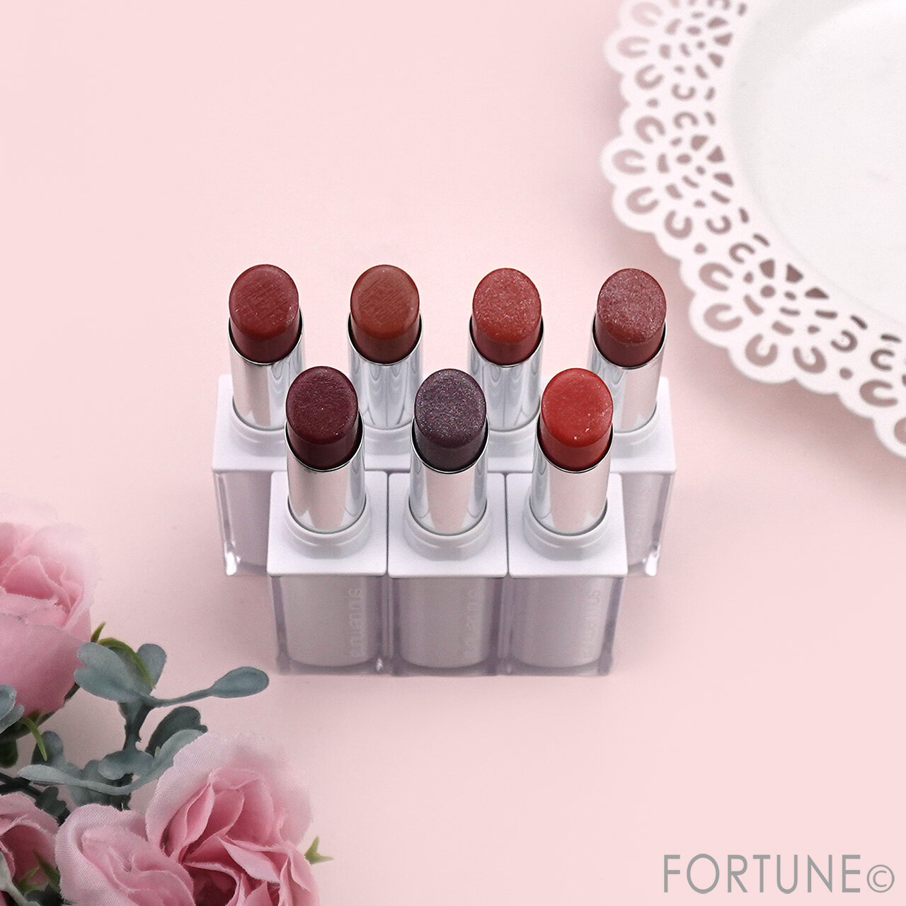 shu uemura（シュウ ウエムラ）　キヌケアヌード グリーム