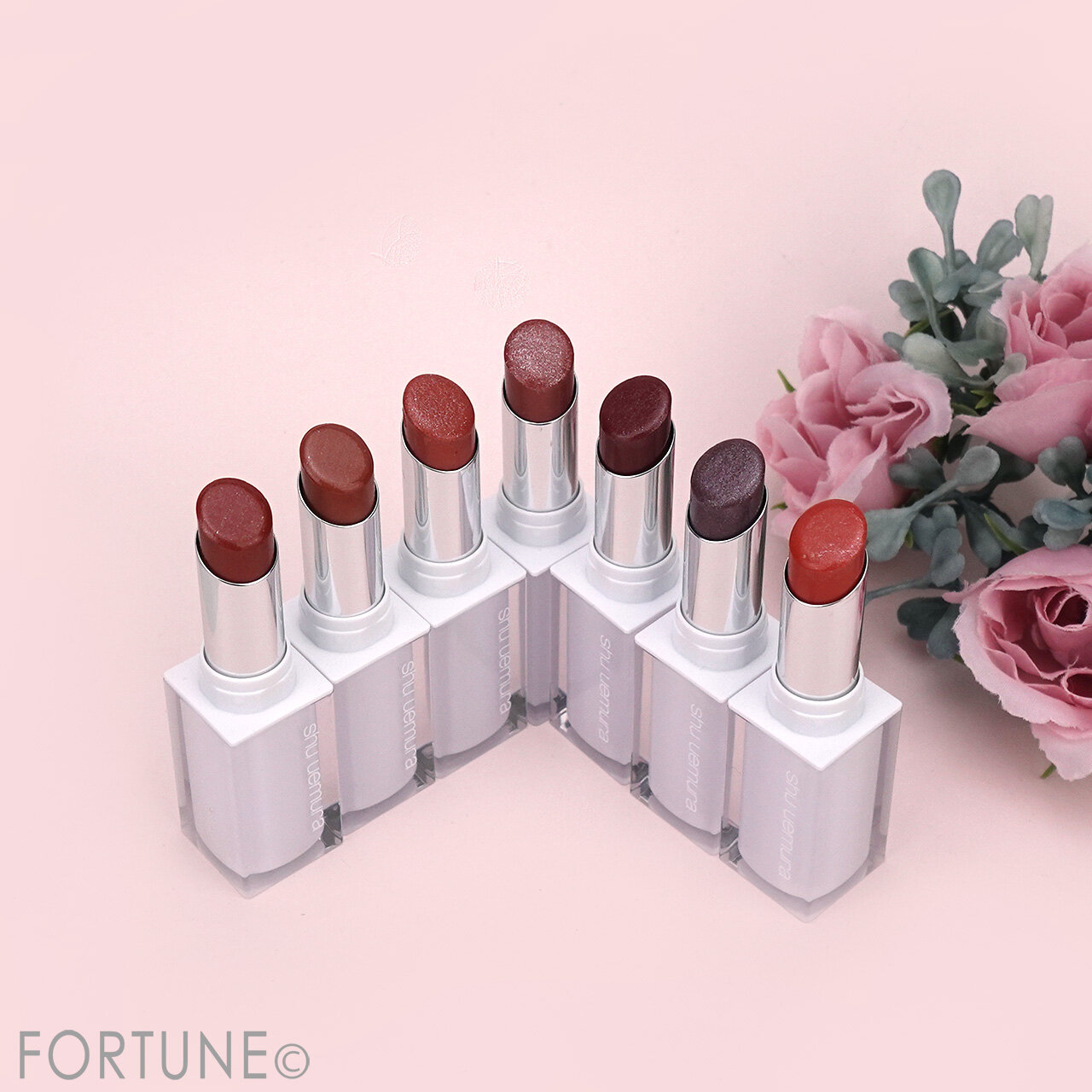 shu uemura（シュウ ウエムラ）　キヌケアヌード グリーム