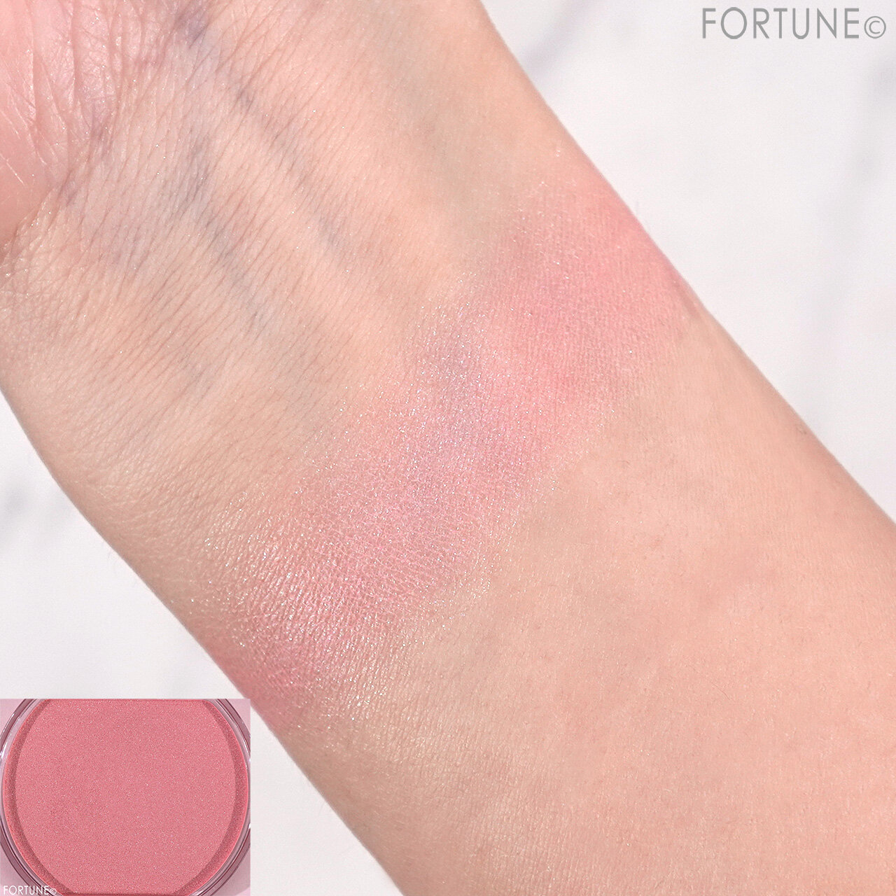 CANMAKE（キャンメイク）　クリームチーク（パールタイプ）　P06