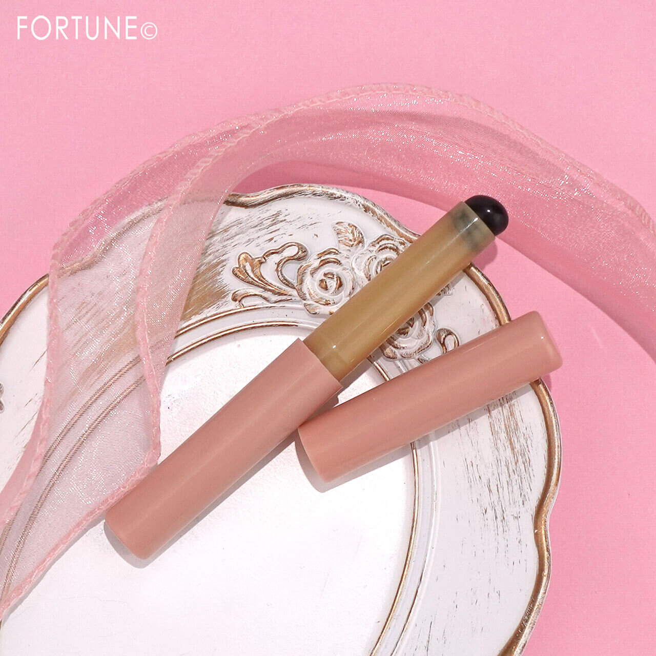 DAISO（ダイソー）100均コスメ｜シリコーンリップブラシ（キャップ付、B）