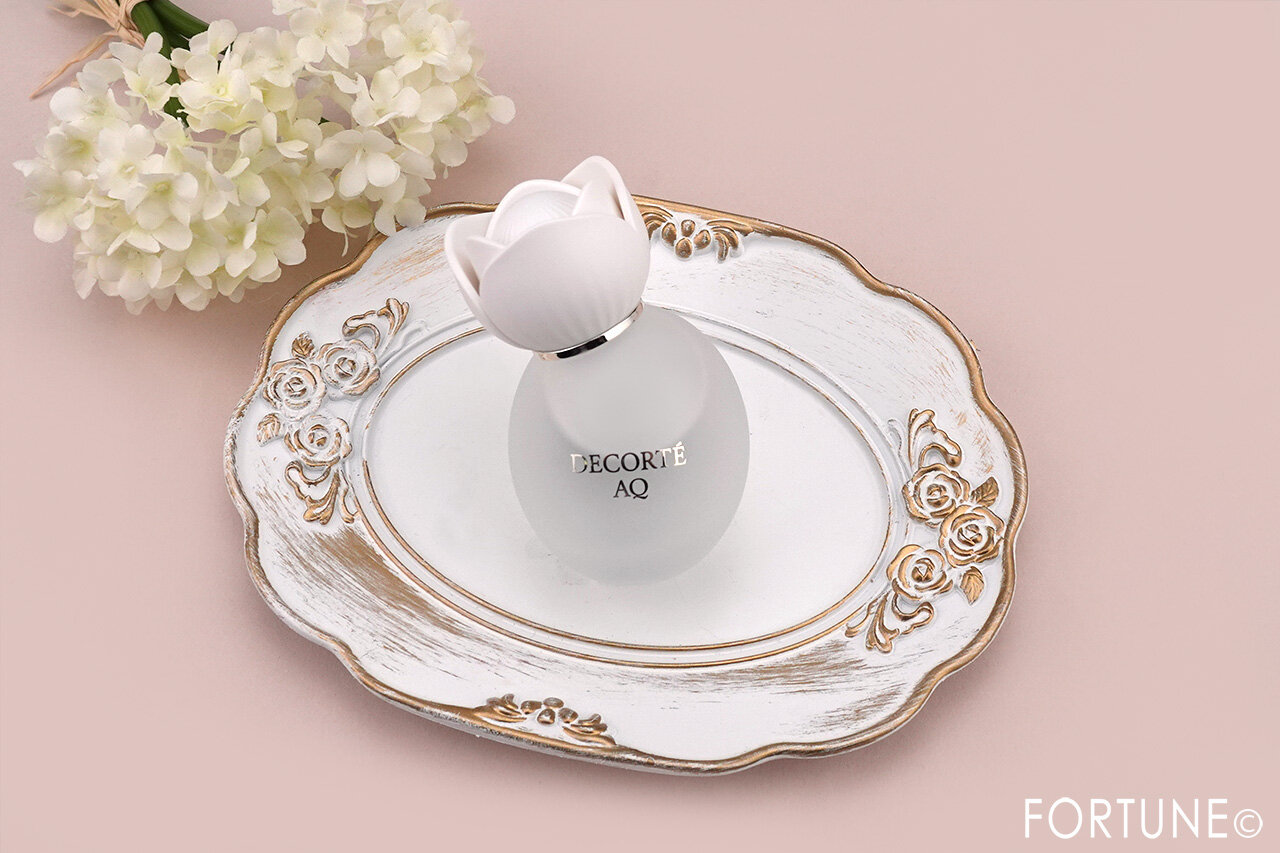 DECORTÉ（コスメデコルテ）　『コスメデコルテ　AQ　パフュームド ヘアミスト』