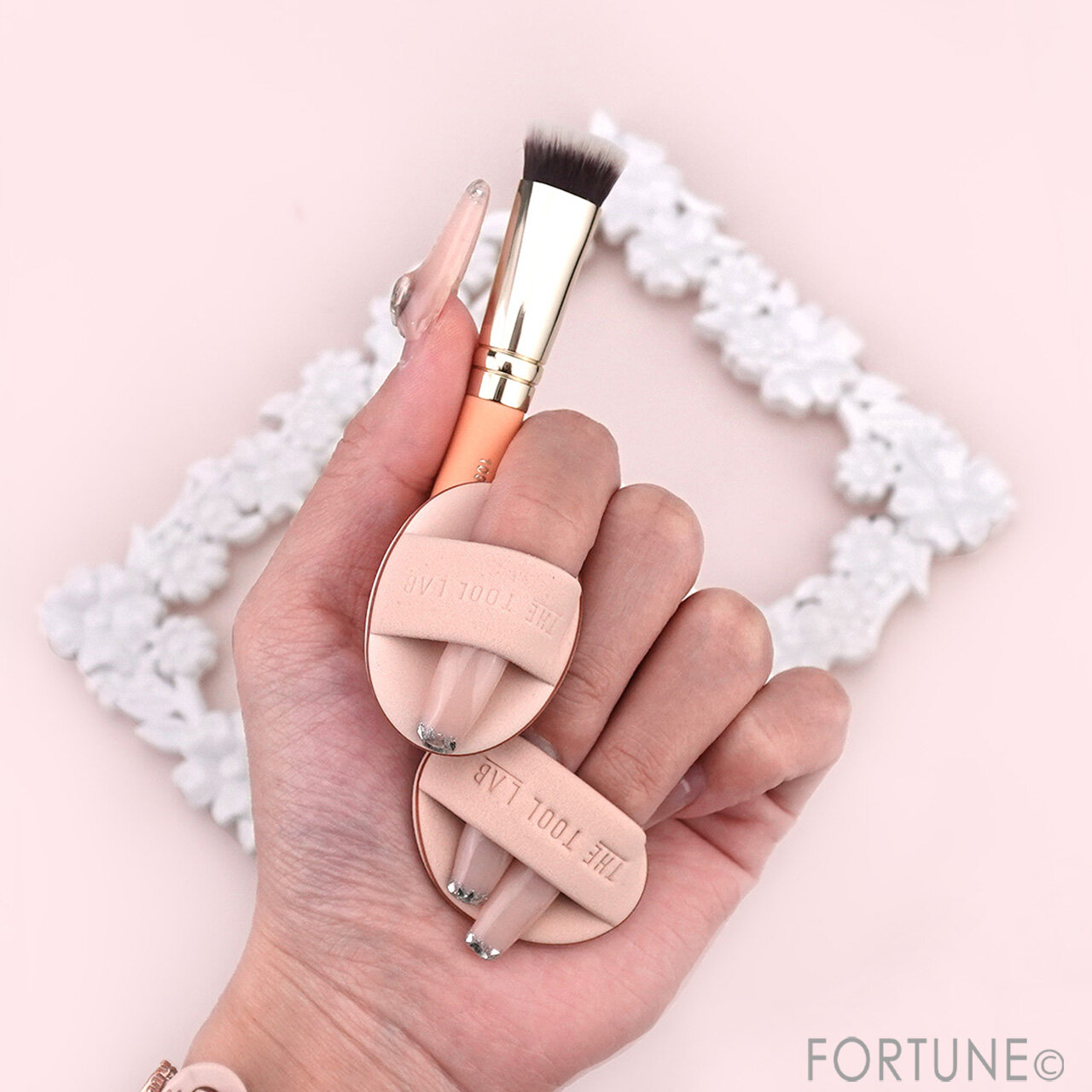 コジット　THE TOOL LAB（ザ ツール ラボ）　2025年夏新作コスメ　『超密着コンシールデュオ』